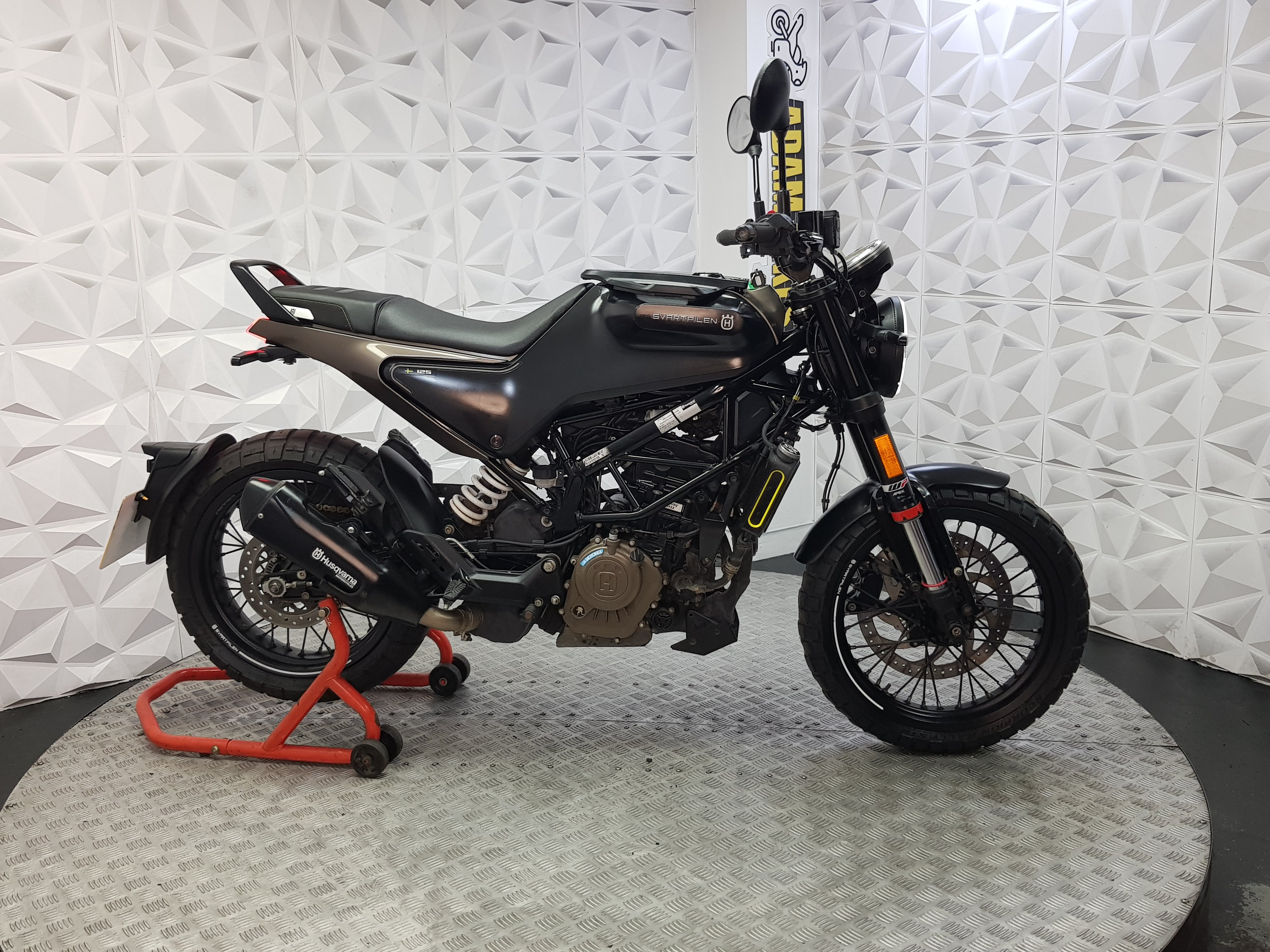 2022 Husqvarna Svartpilen 125 ABS