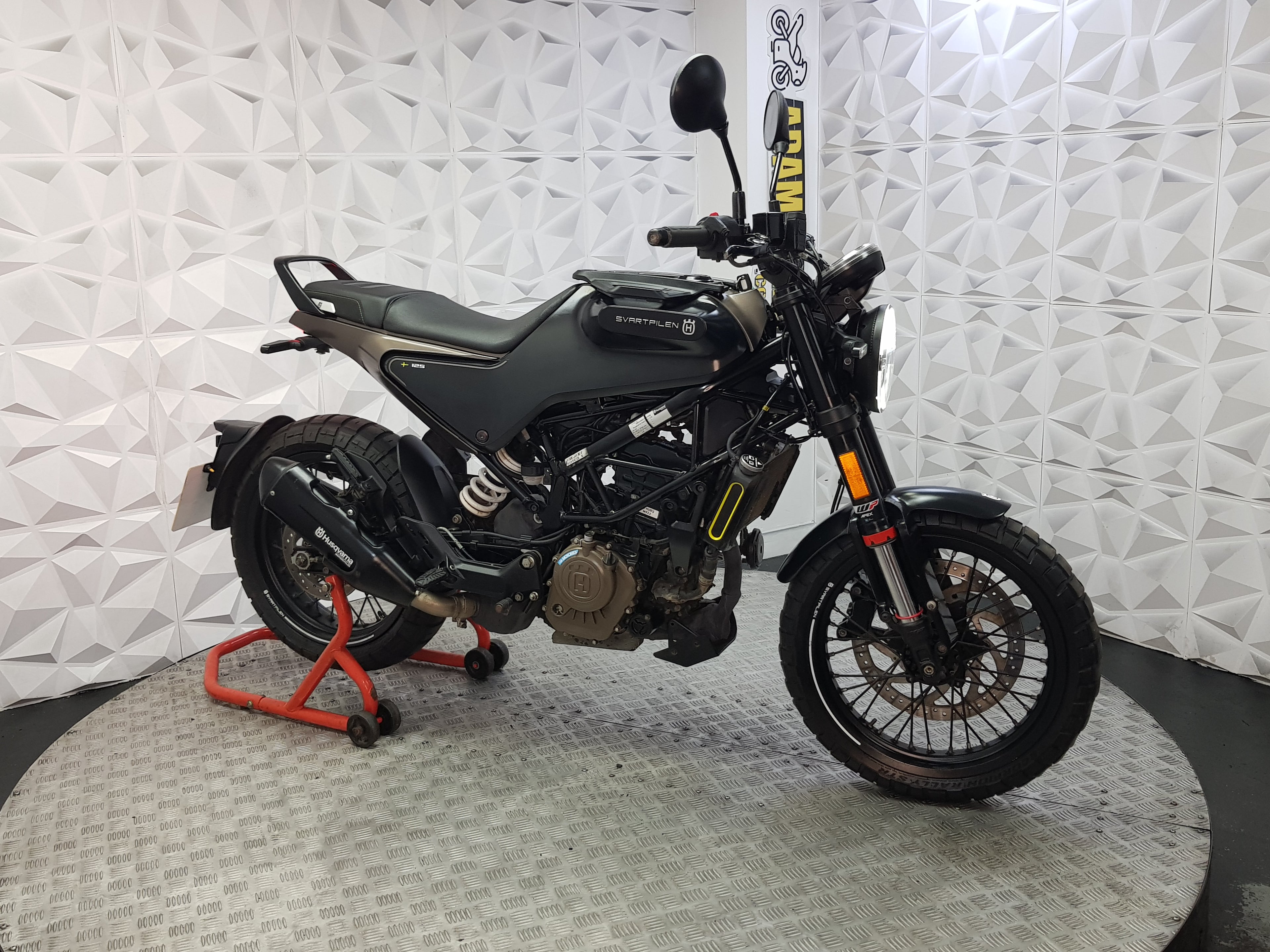 2022 Husqvarna Svartpilen 125 ABS