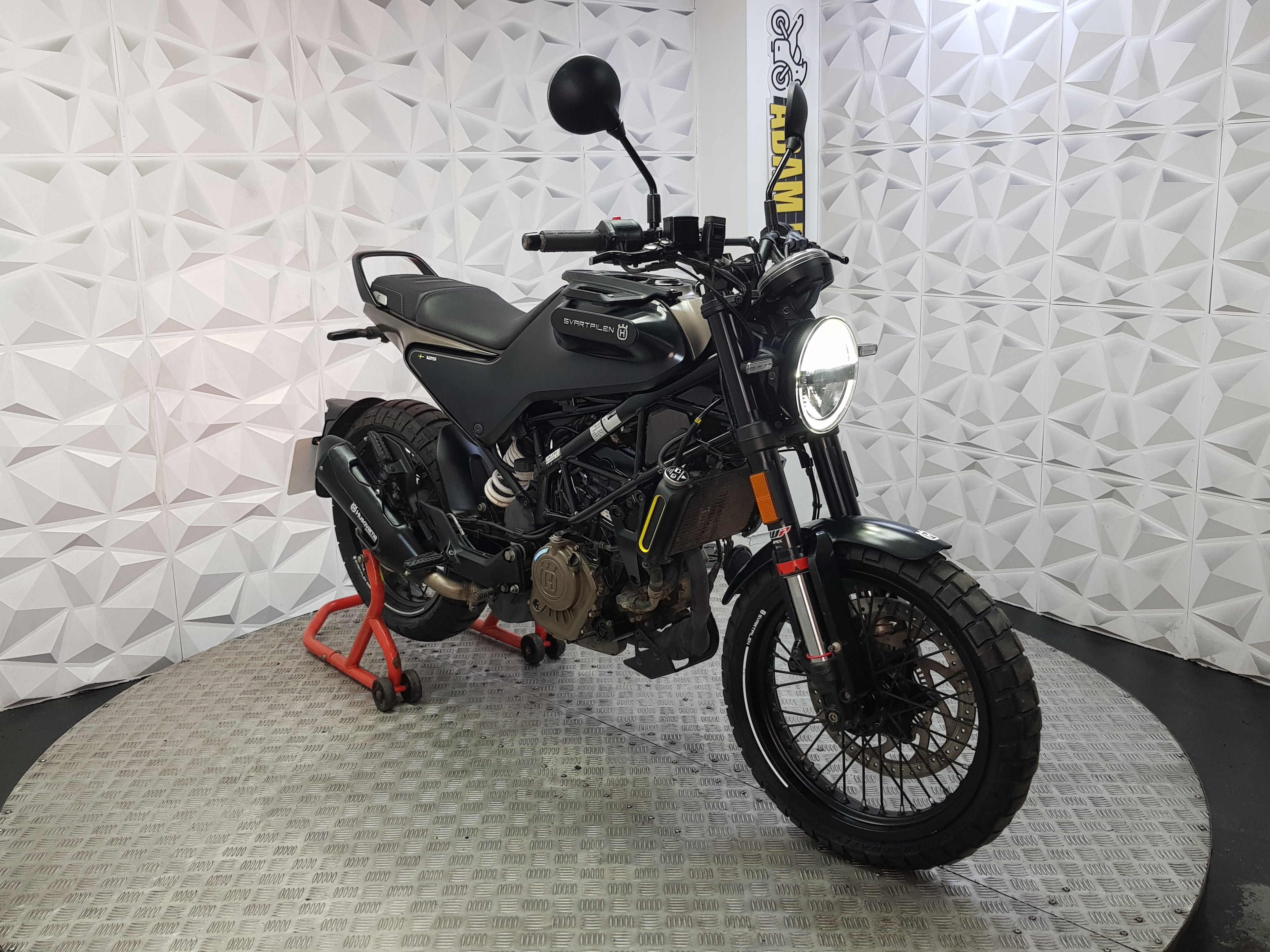 2022 Husqvarna Svartpilen 125 ABS