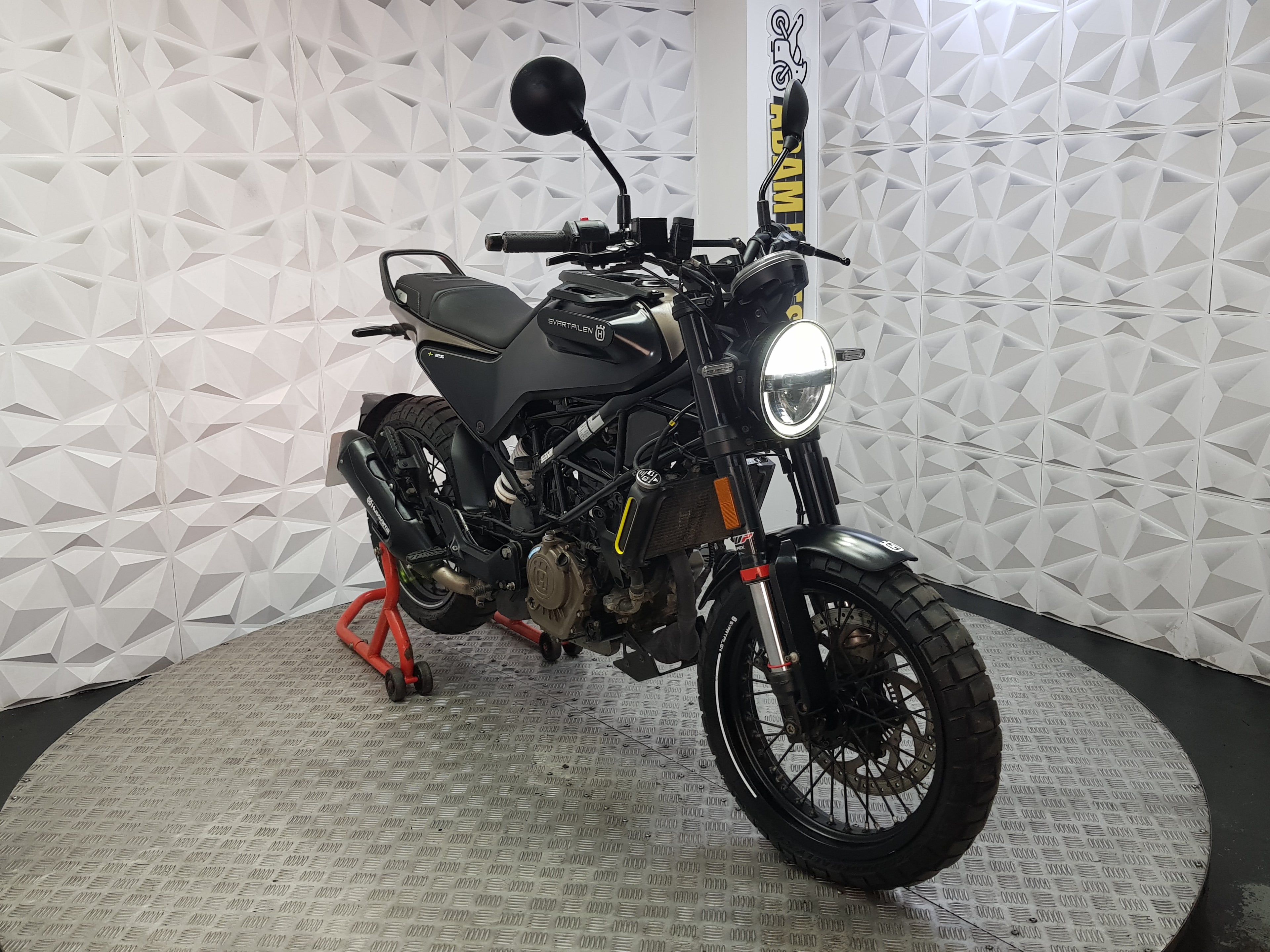 2022 Husqvarna Svartpilen 125 ABS