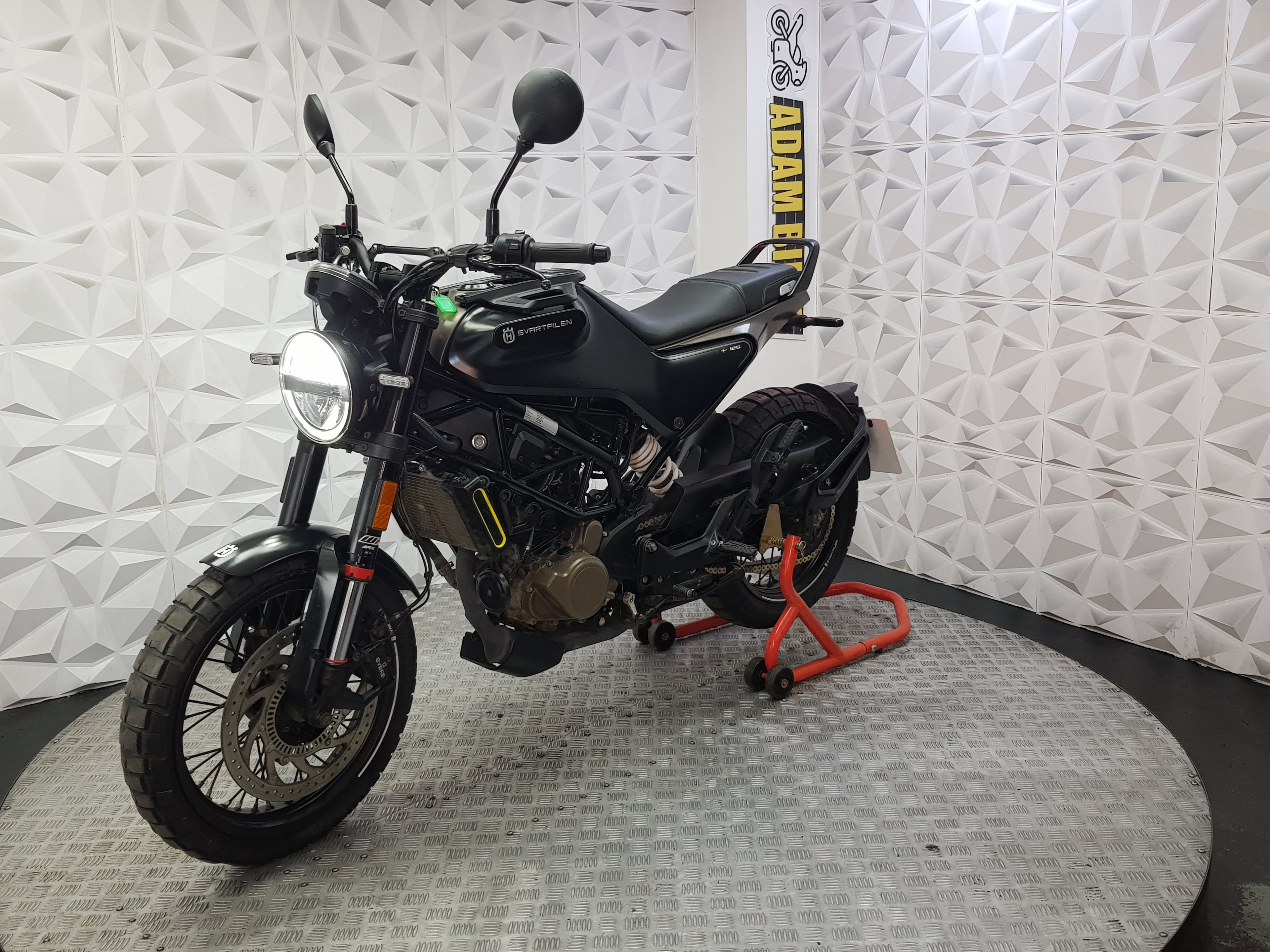 2022 Husqvarna Svartpilen 125 ABS