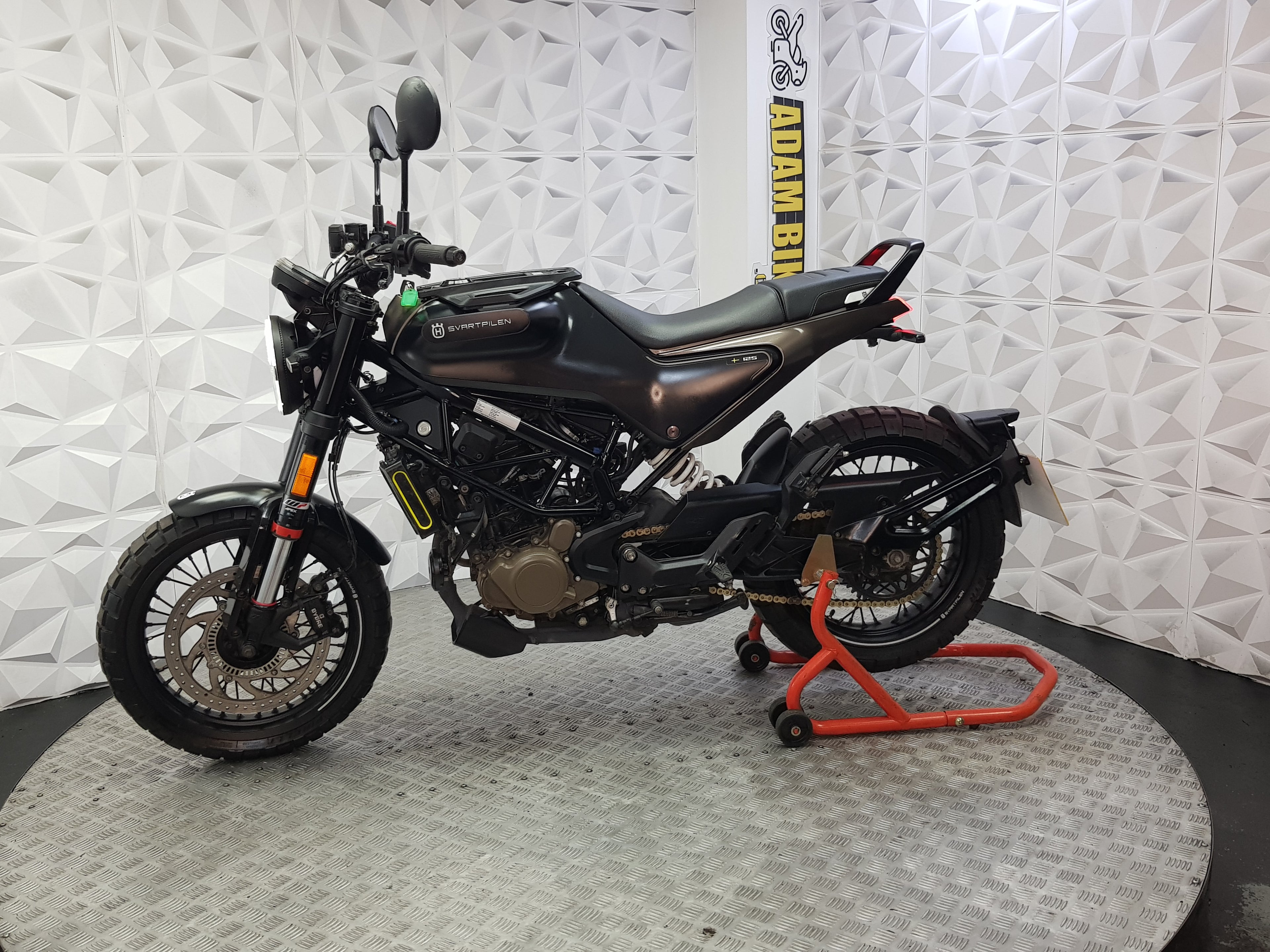 2022 Husqvarna Svartpilen 125 ABS