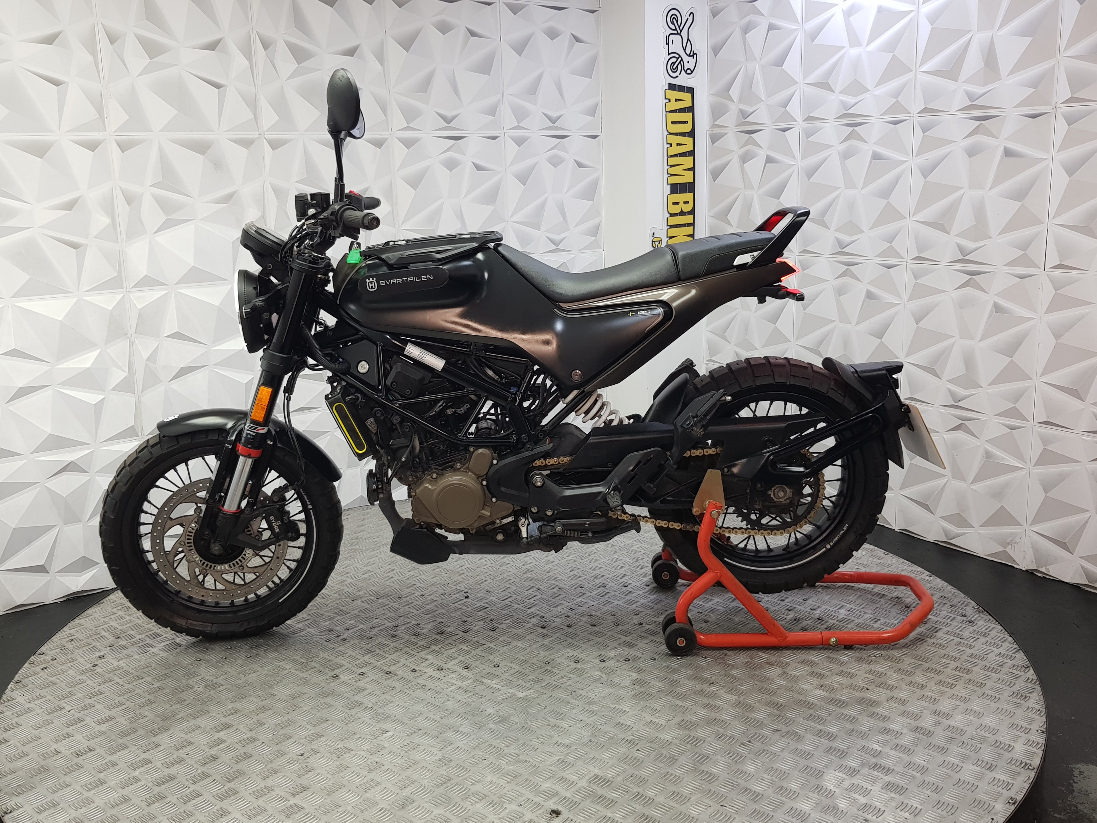 2022 Husqvarna Svartpilen 125 ABS