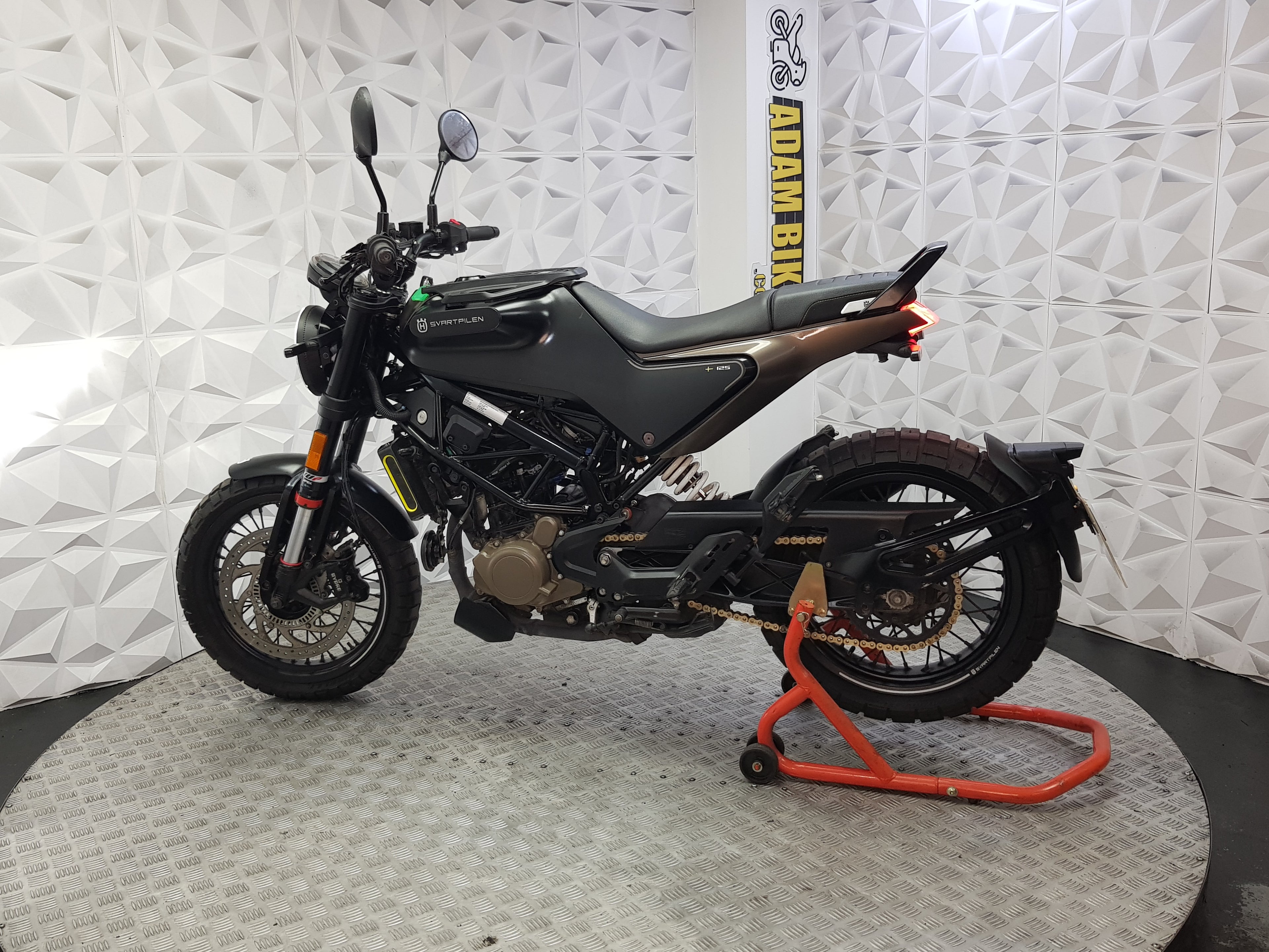 2022 Husqvarna Svartpilen 125 ABS