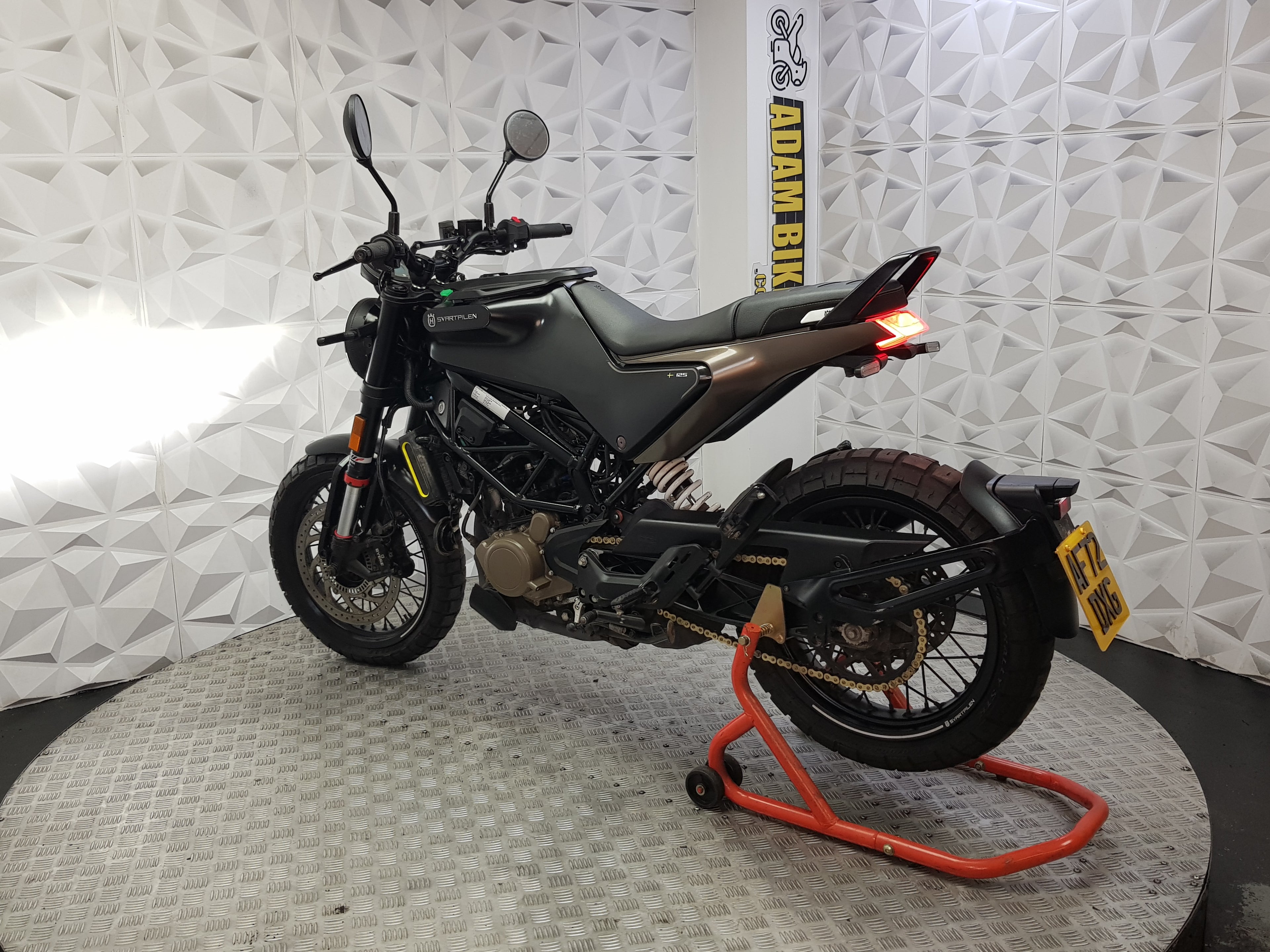 2022 Husqvarna Svartpilen 125 ABS