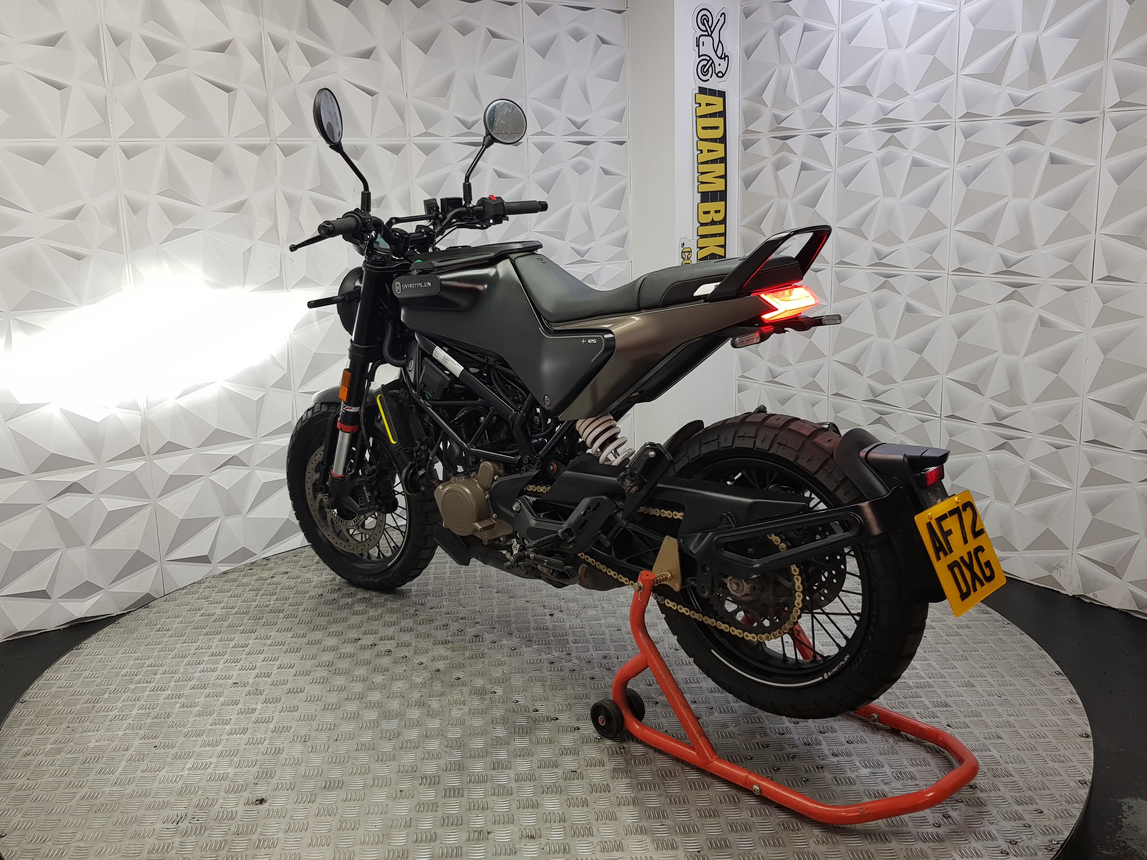 2022 Husqvarna Svartpilen 125 ABS