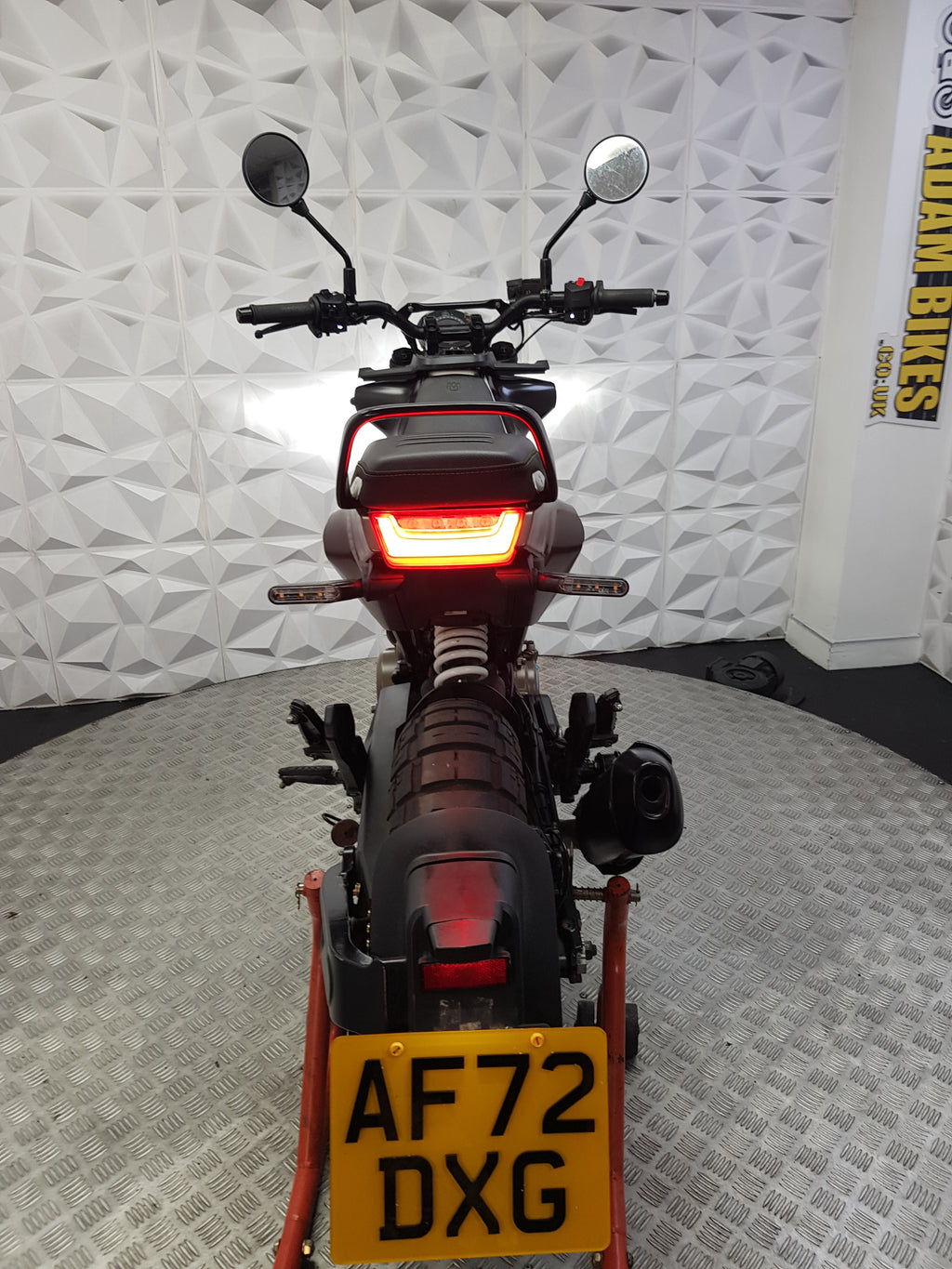 2022 Husqvarna Svartpilen 125 ABS