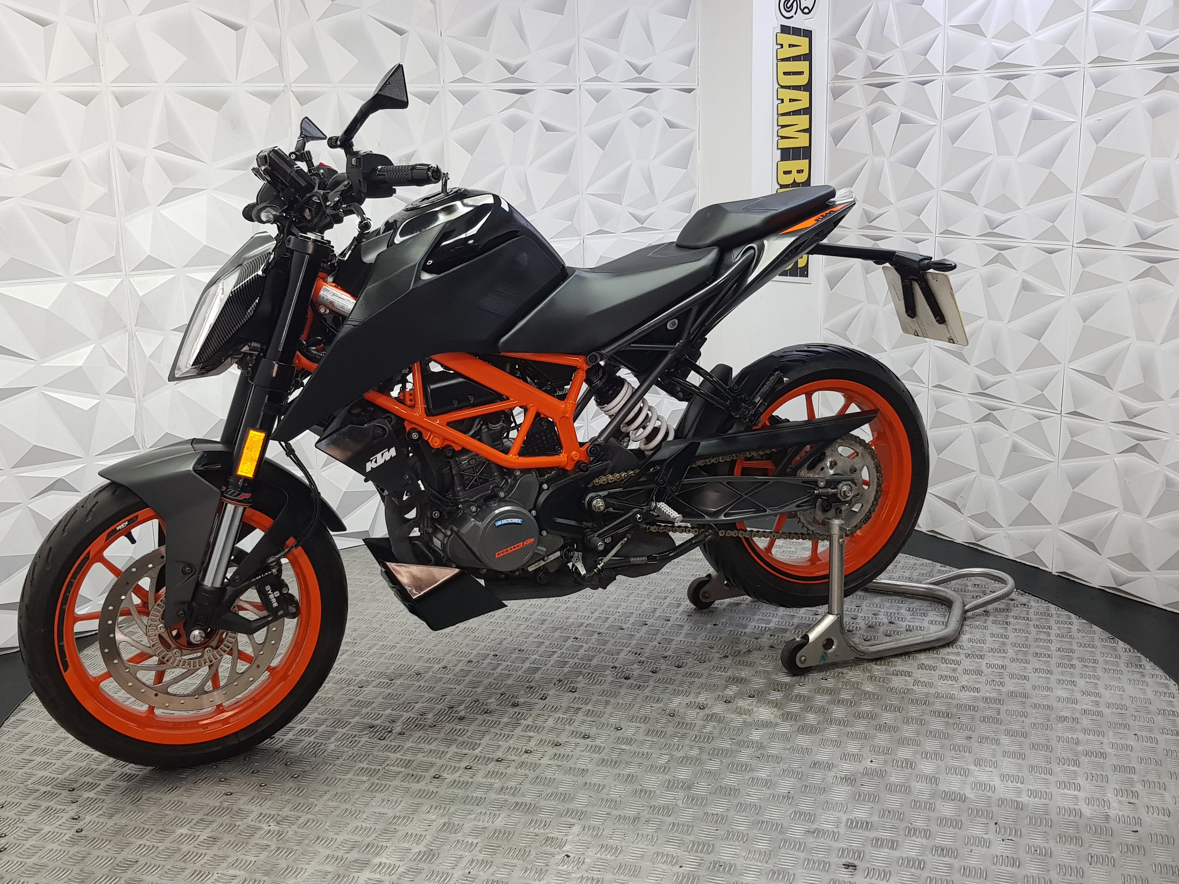 2021 KTM Duke 125