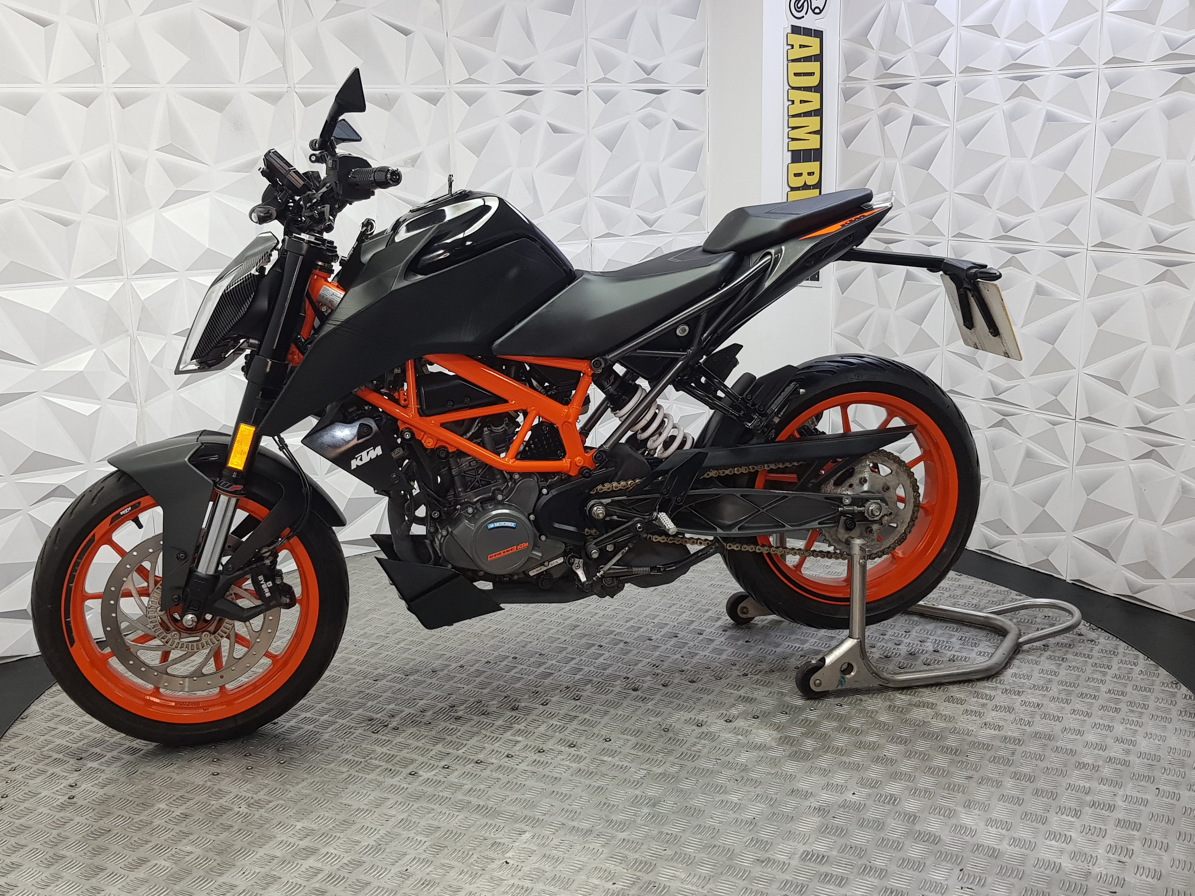 2021 KTM Duke 125