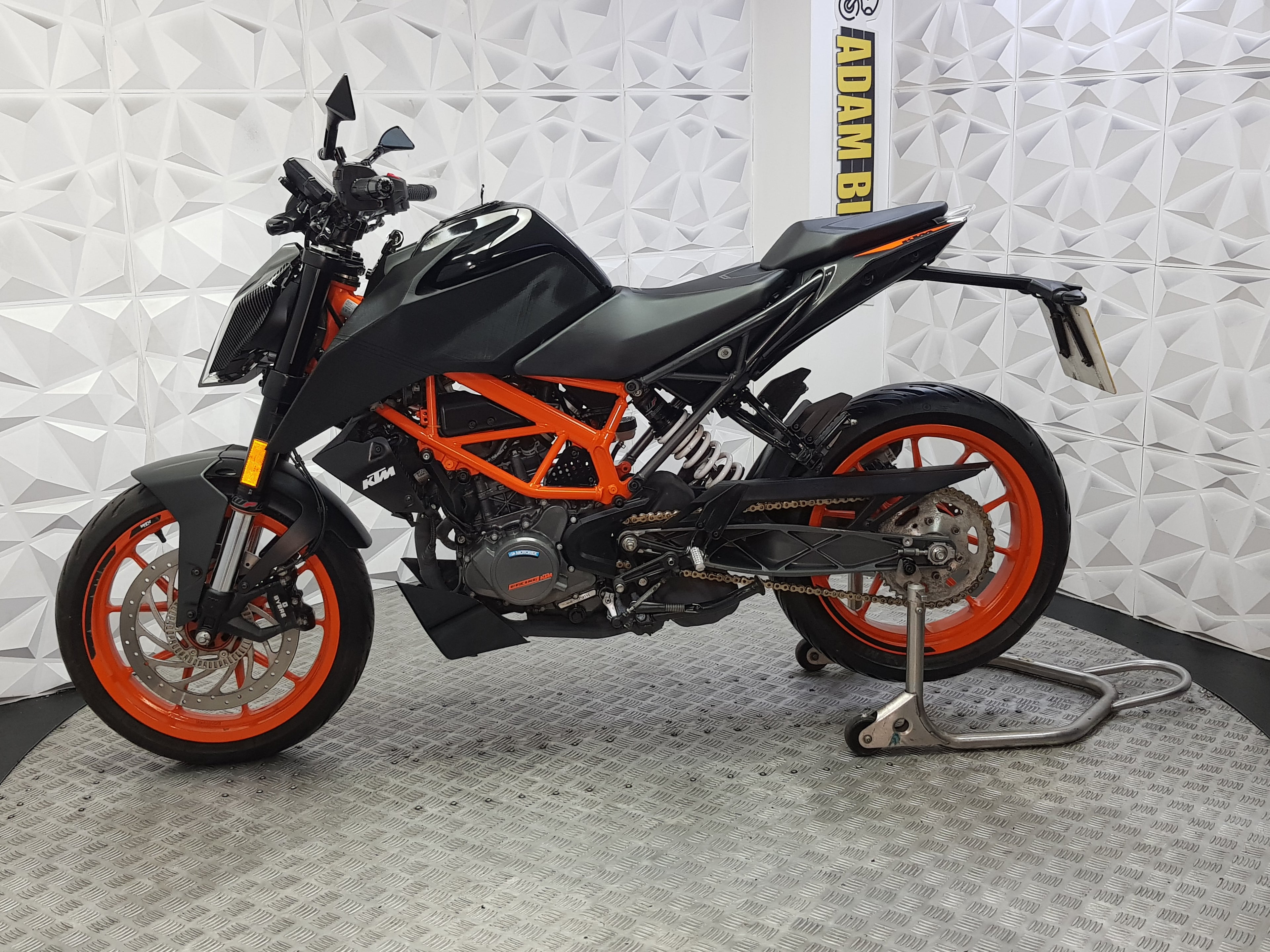 2021 KTM Duke 125