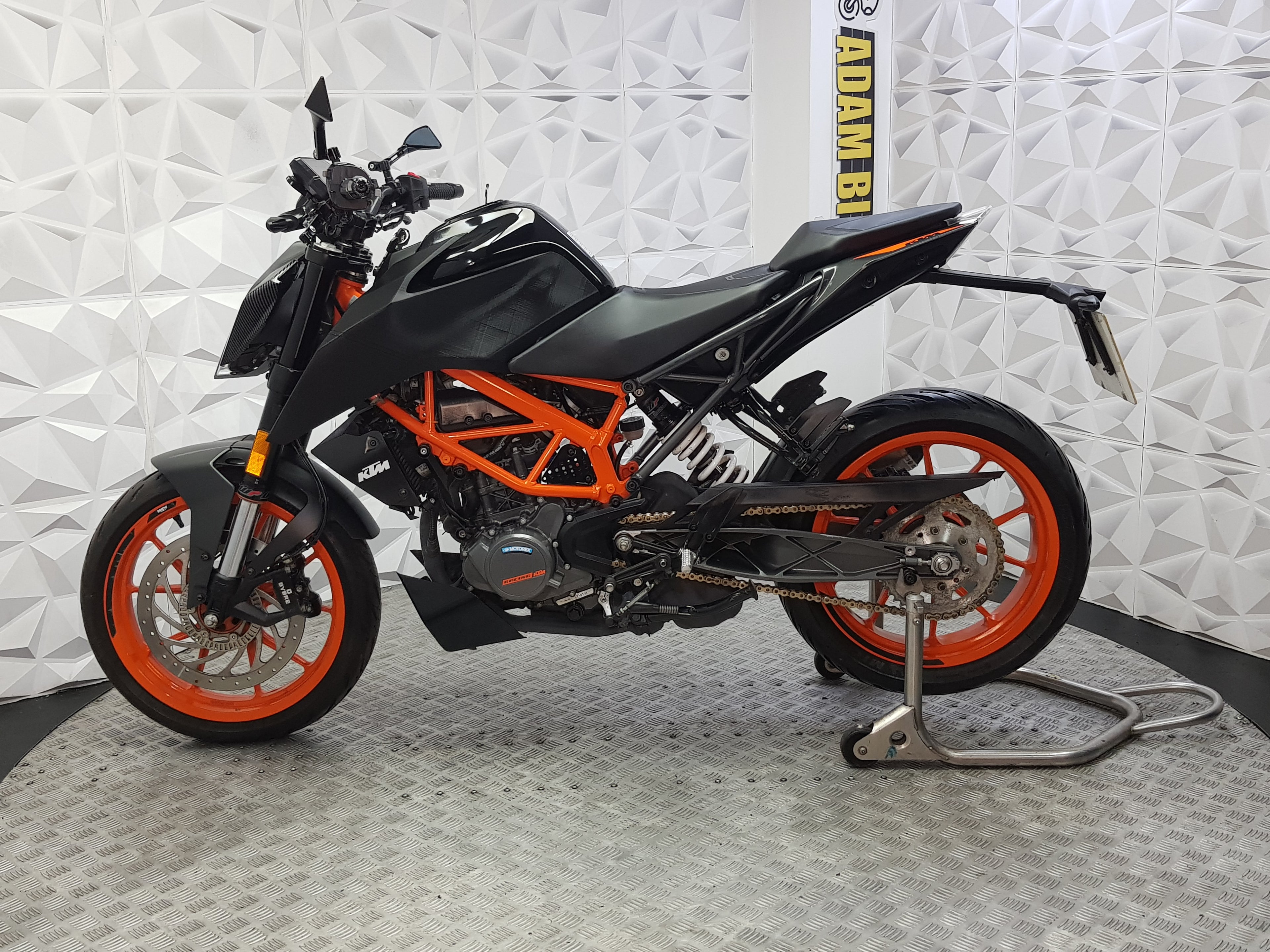 2021 KTM Duke 125