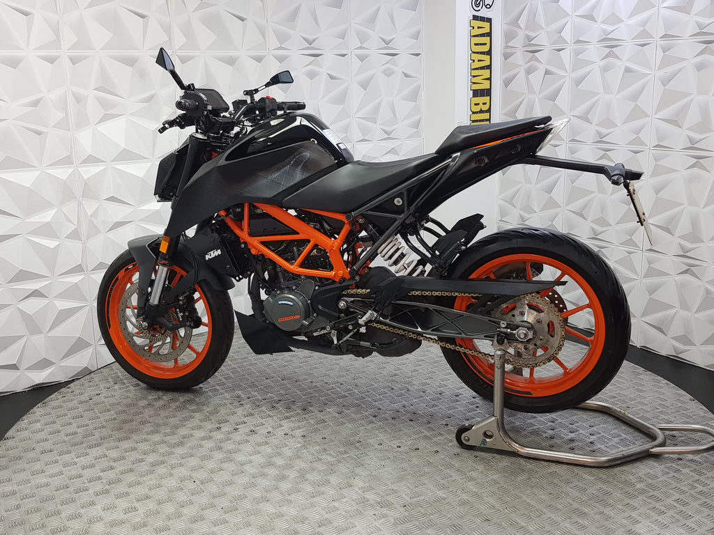 2021 KTM Duke 125