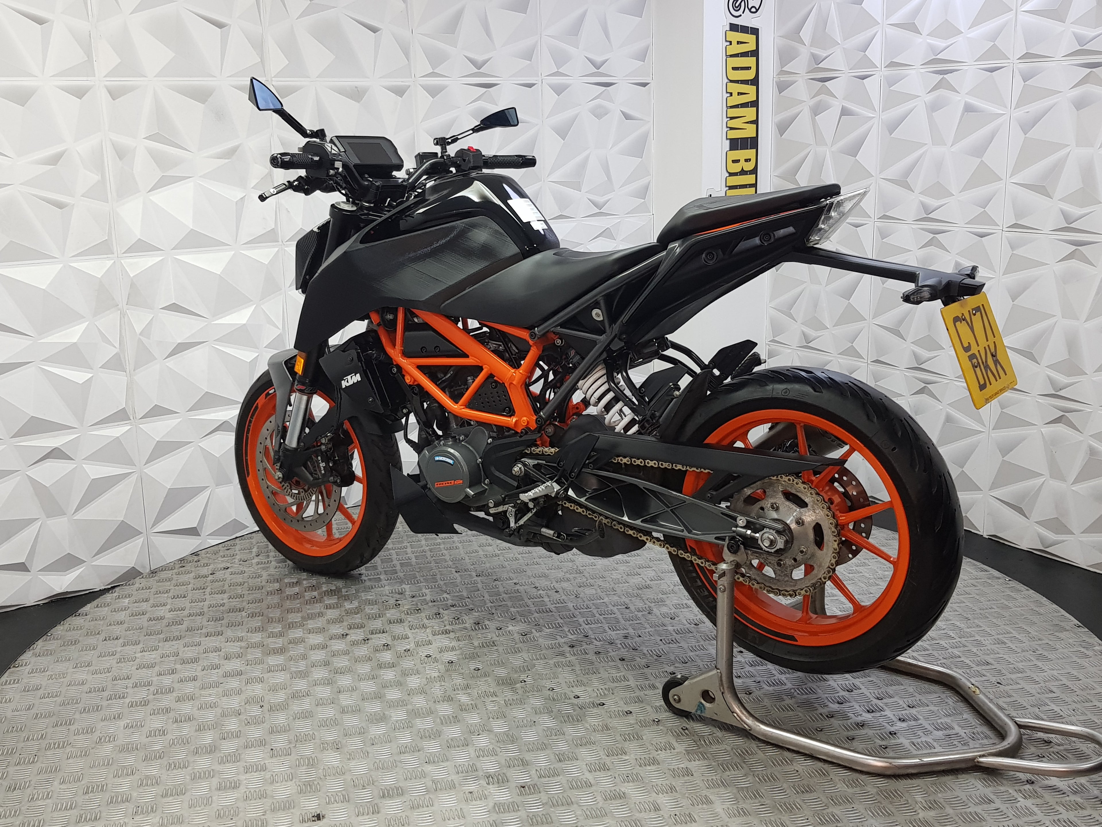 2021 KTM Duke 125