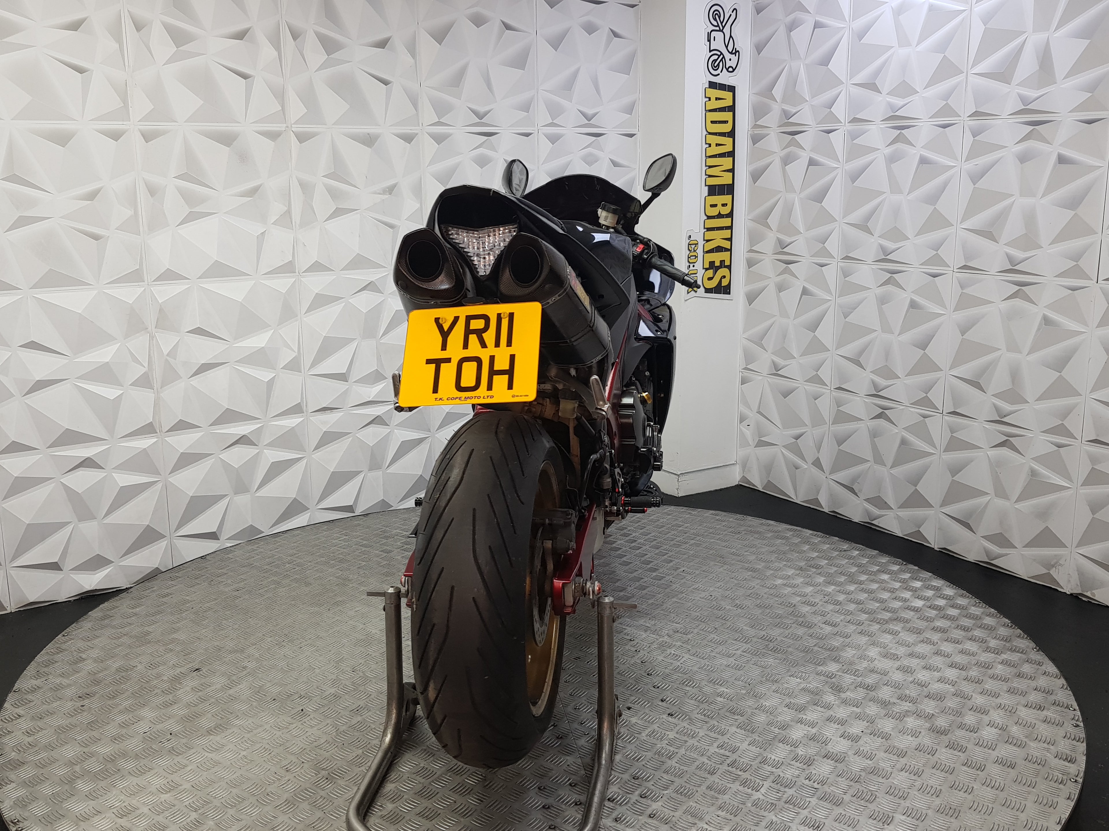 2011 Yamaha YZF R1