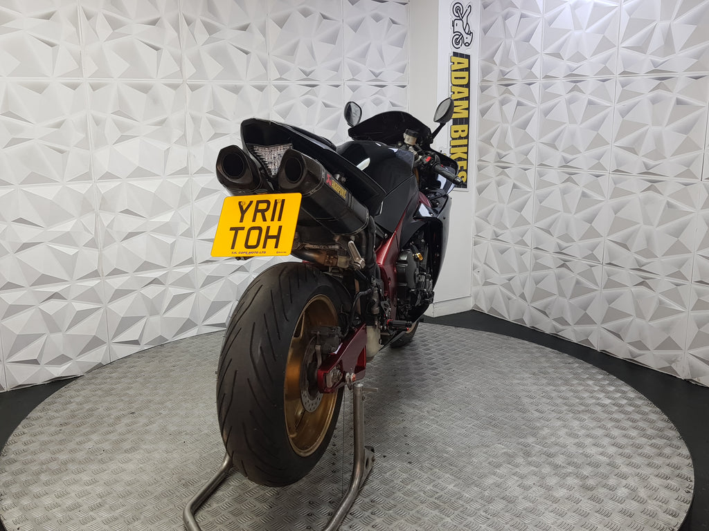 2011 Yamaha YZF R1
