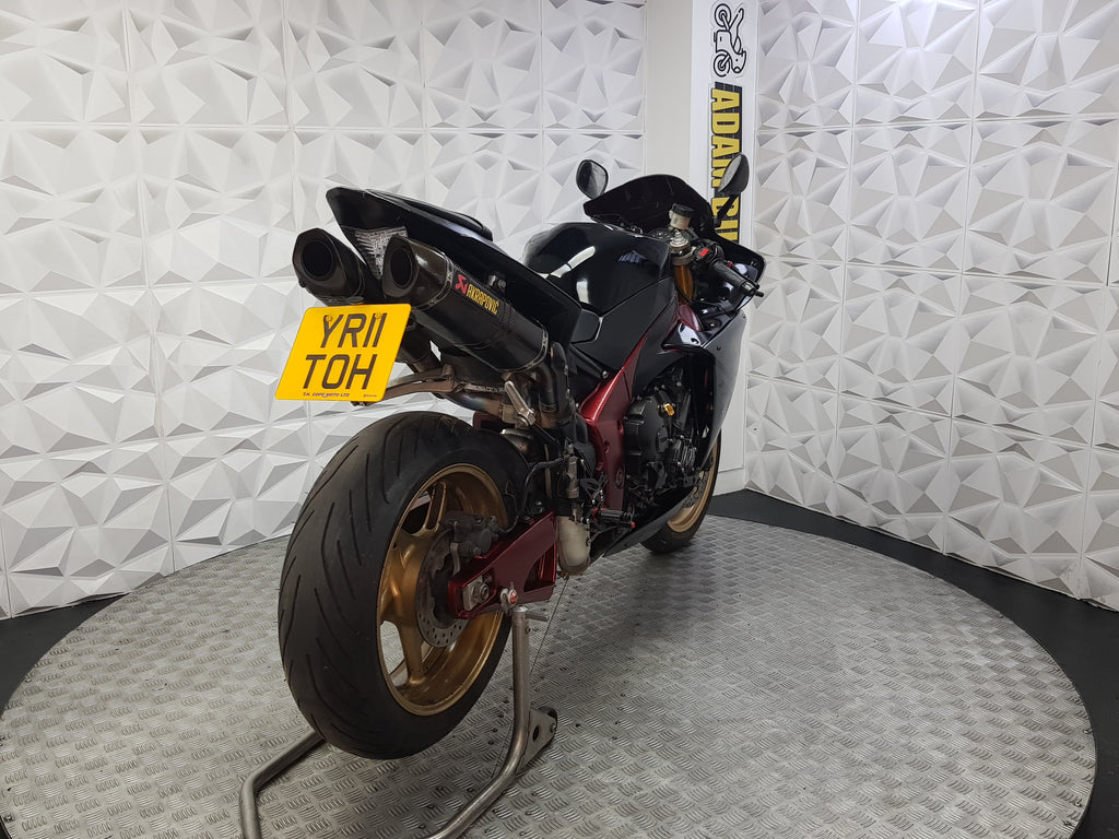 2011 Yamaha YZF R1