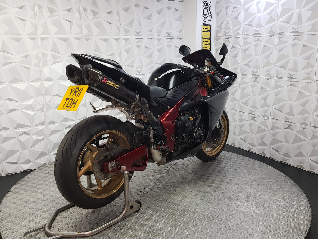 2011 Yamaha YZF R1