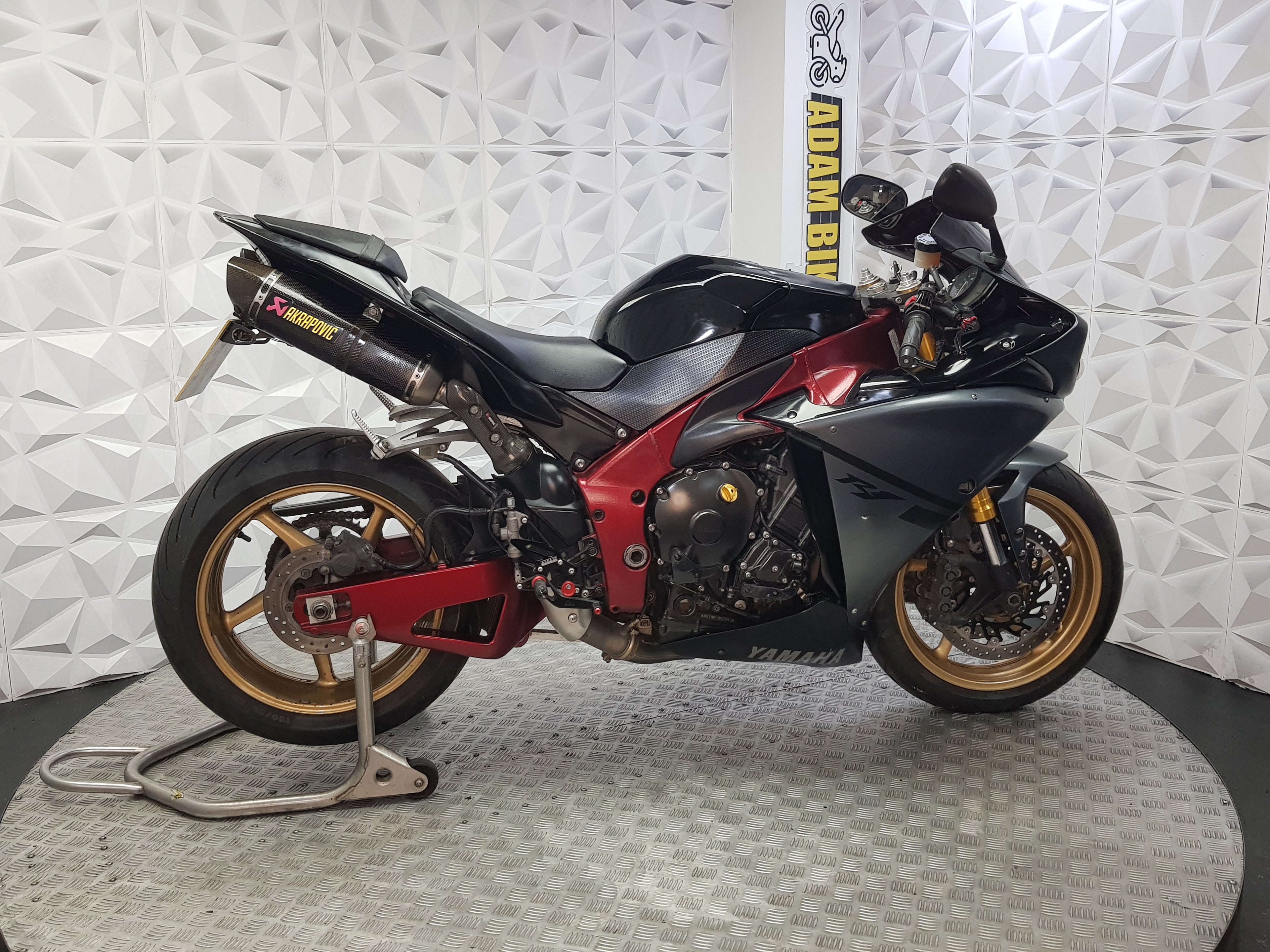 2011 Yamaha YZF R1