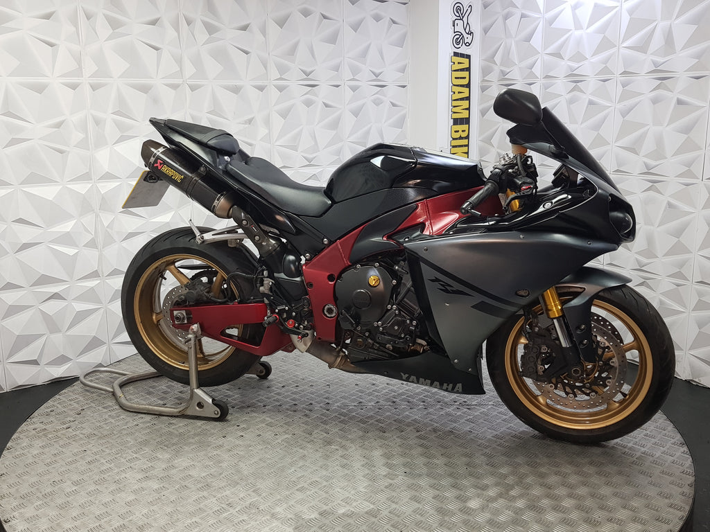 2011 Yamaha YZF R1
