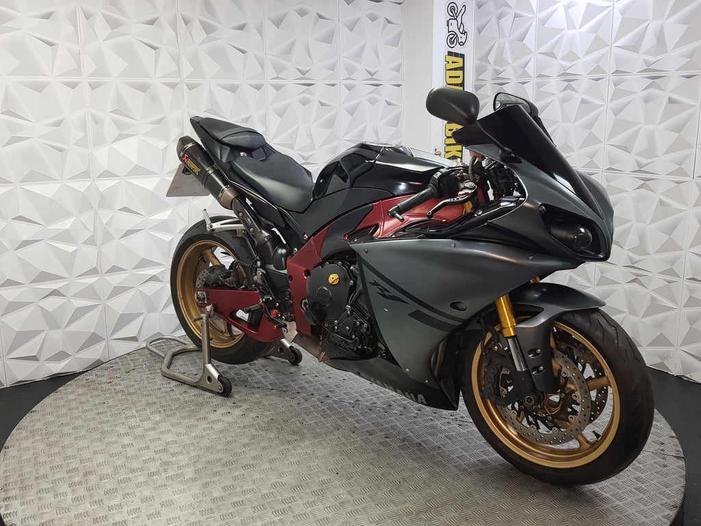 2011 Yamaha YZF R1