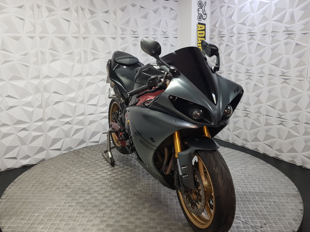 2011 Yamaha YZF R1