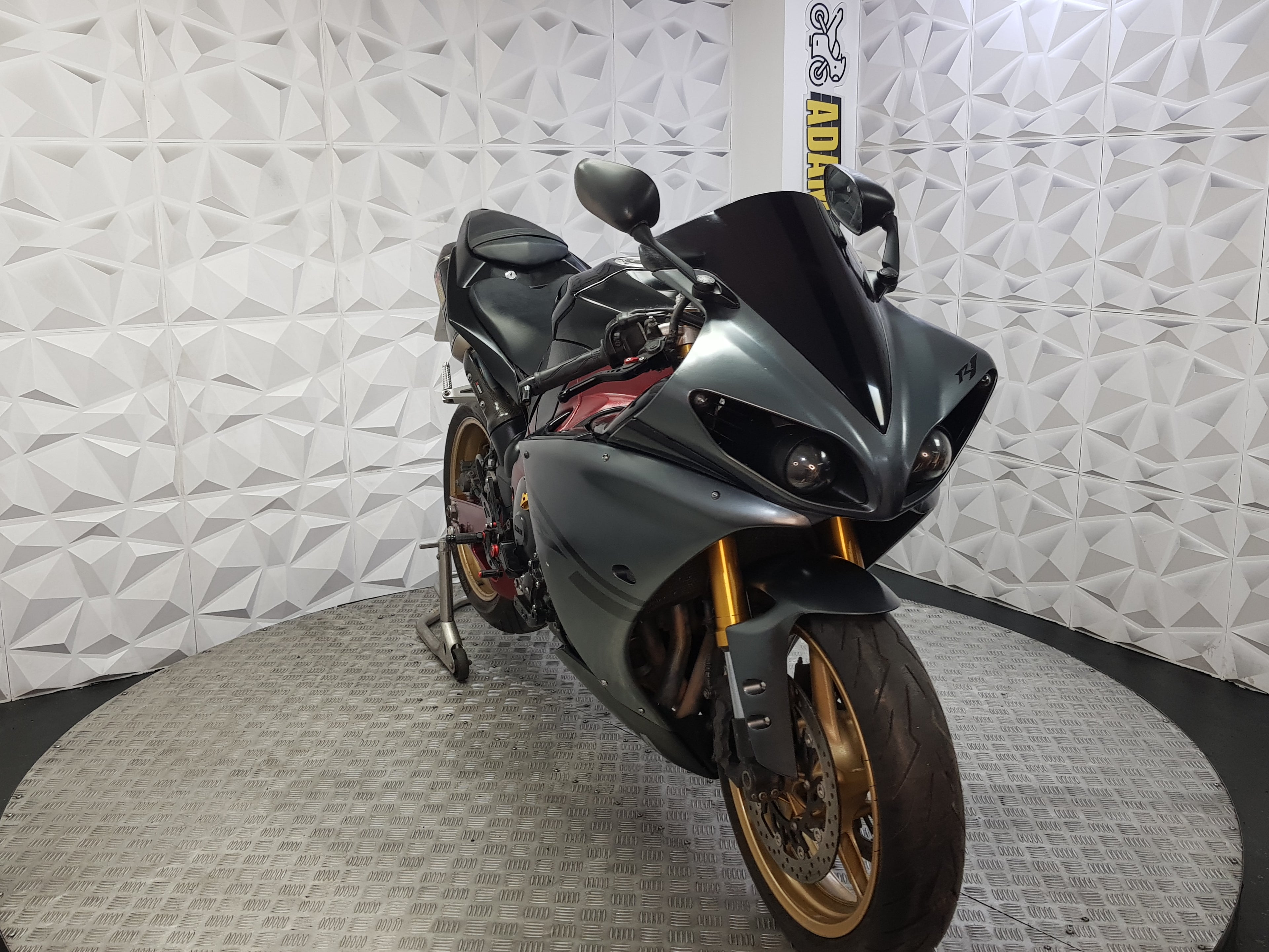 2011 Yamaha YZF R1