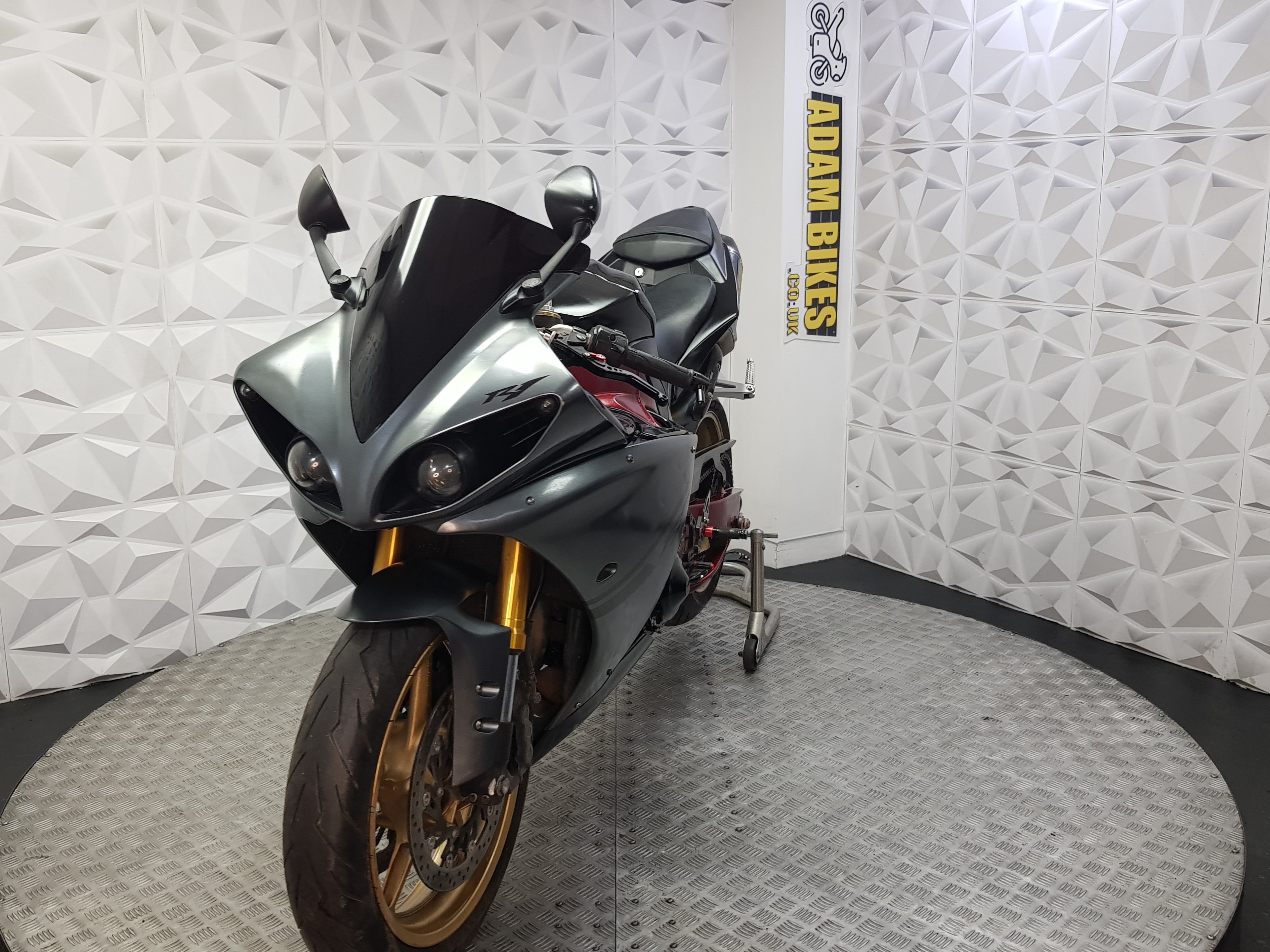 2011 Yamaha YZF R1