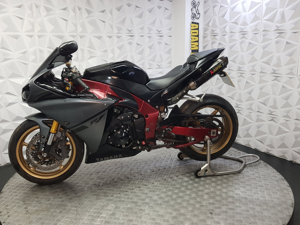 2011 Yamaha YZF R1