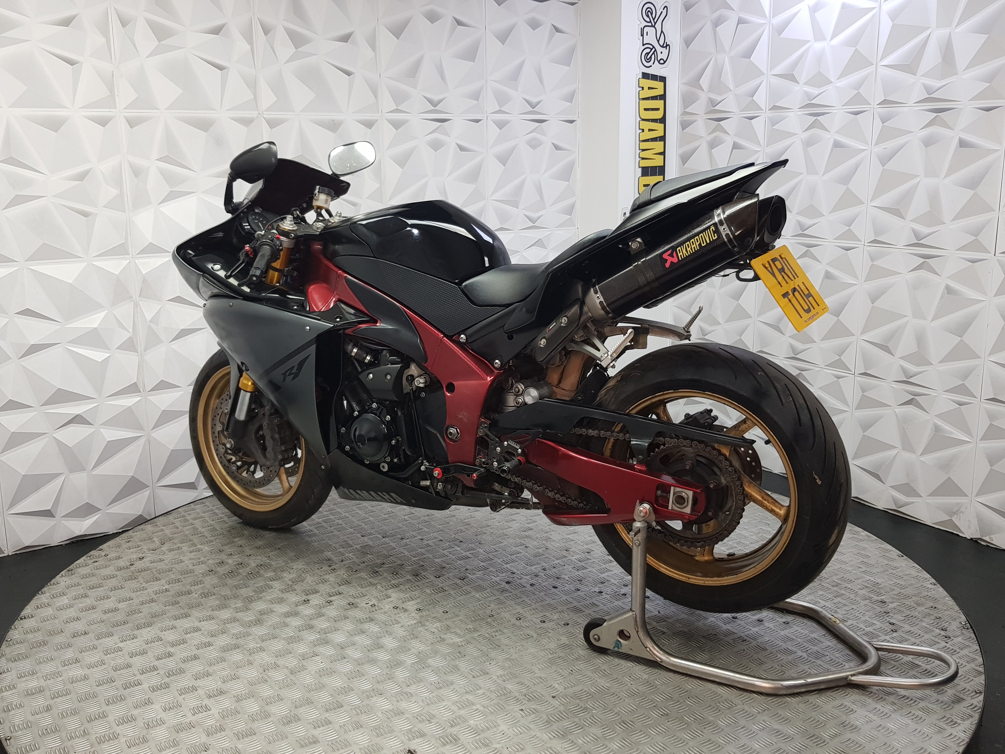 2011 Yamaha YZF R1