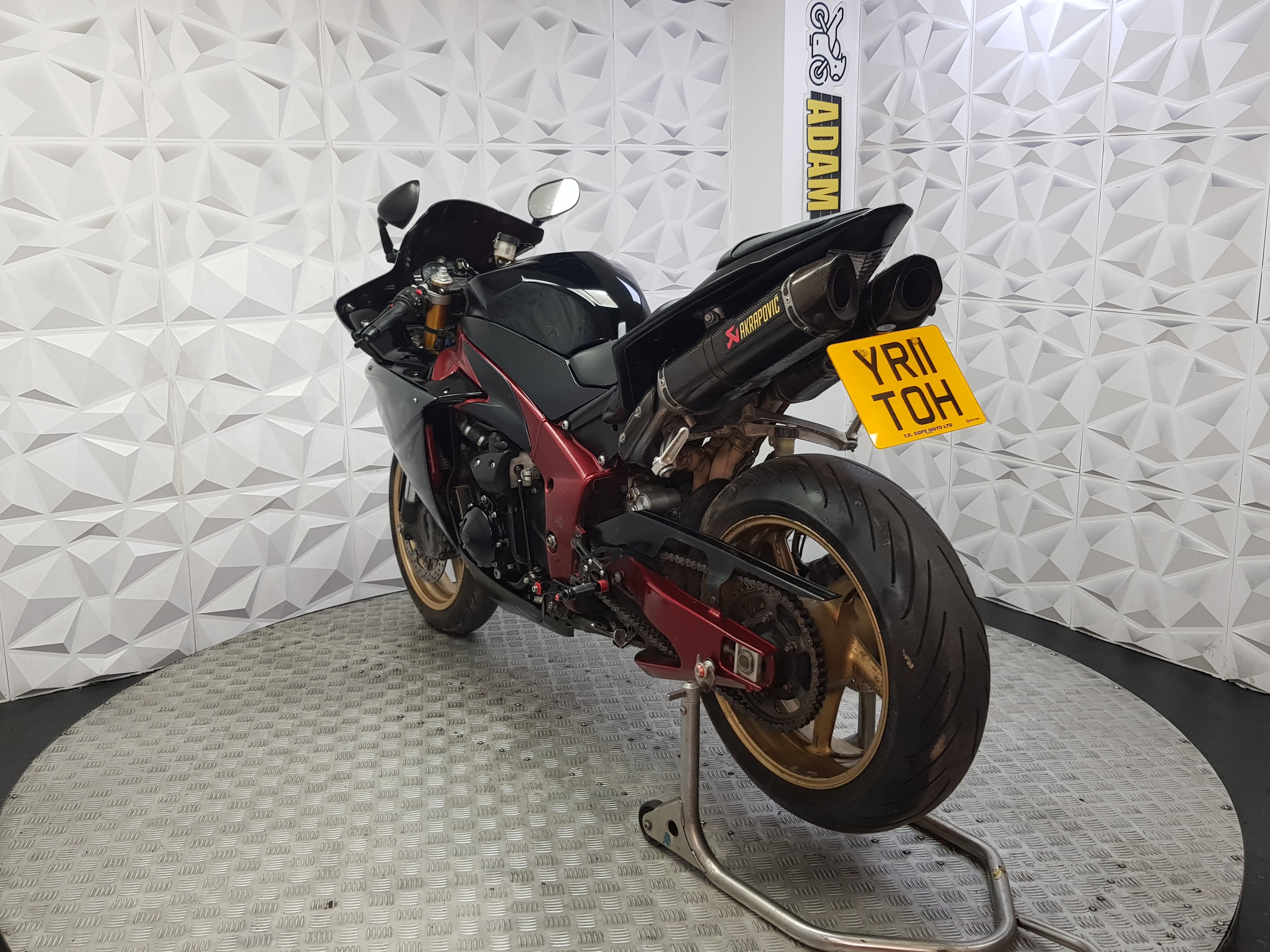 2011 Yamaha YZF R1