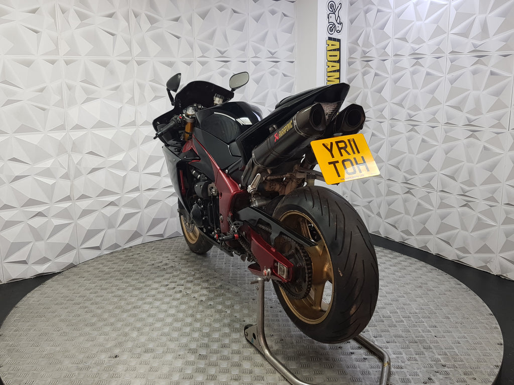 2011 Yamaha YZF R1
