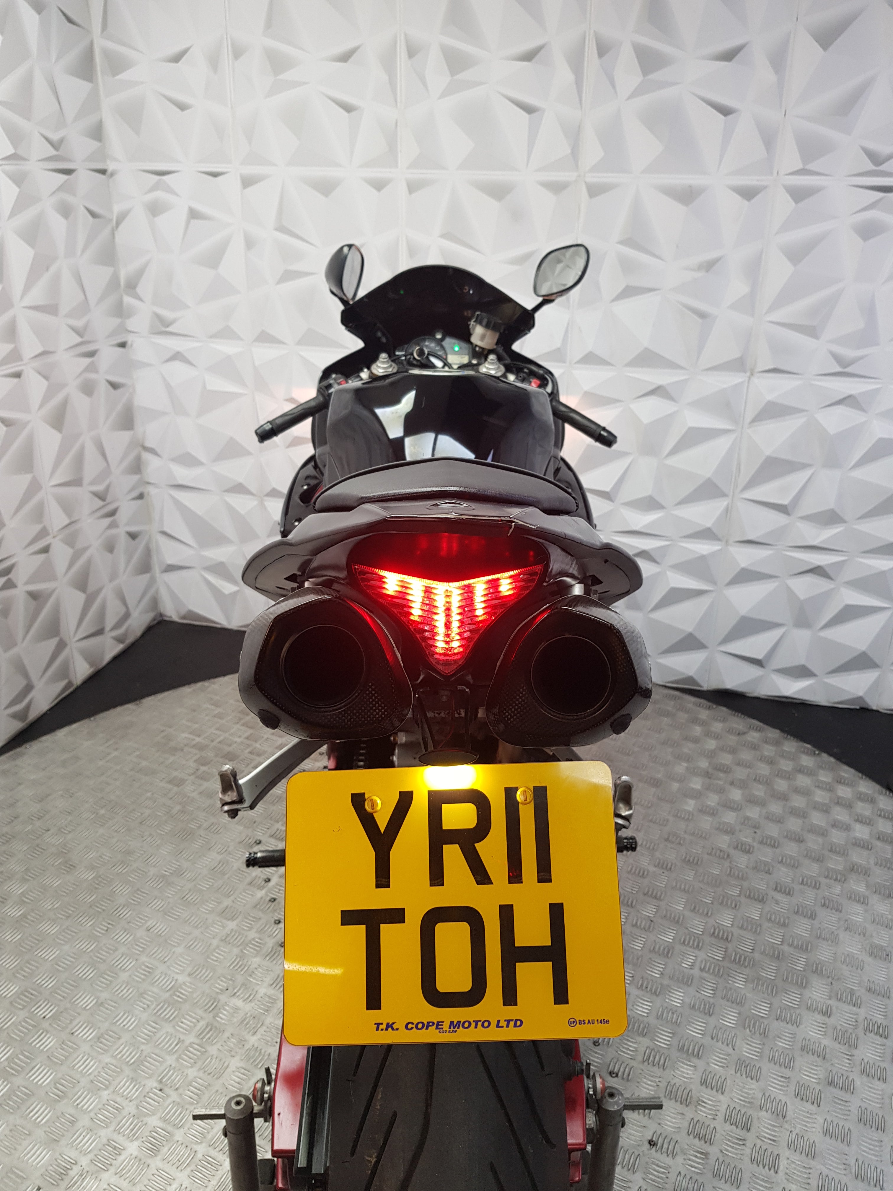 2011 Yamaha YZF R1