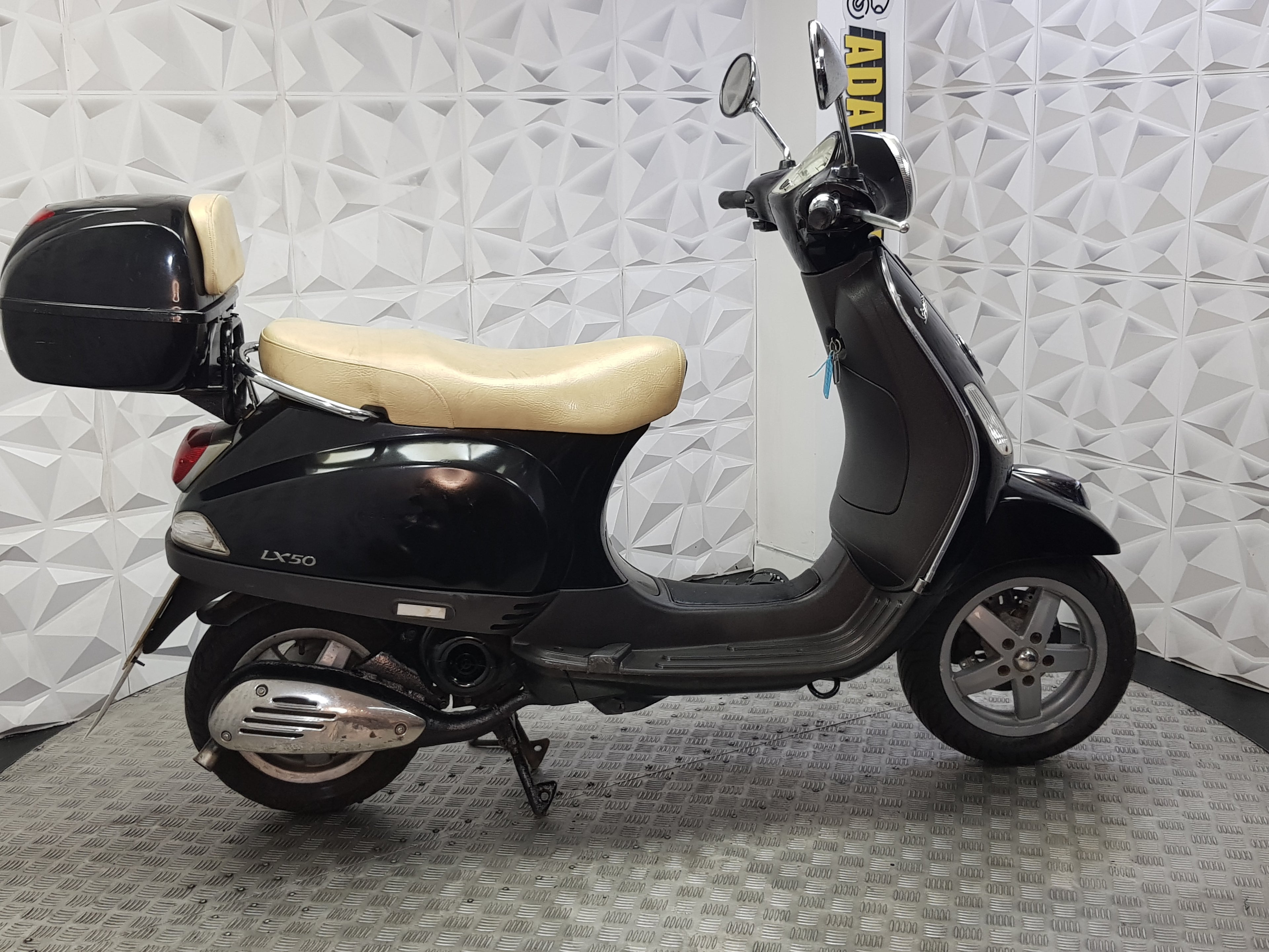 2009 PIAGGIO VESPA 50 2T