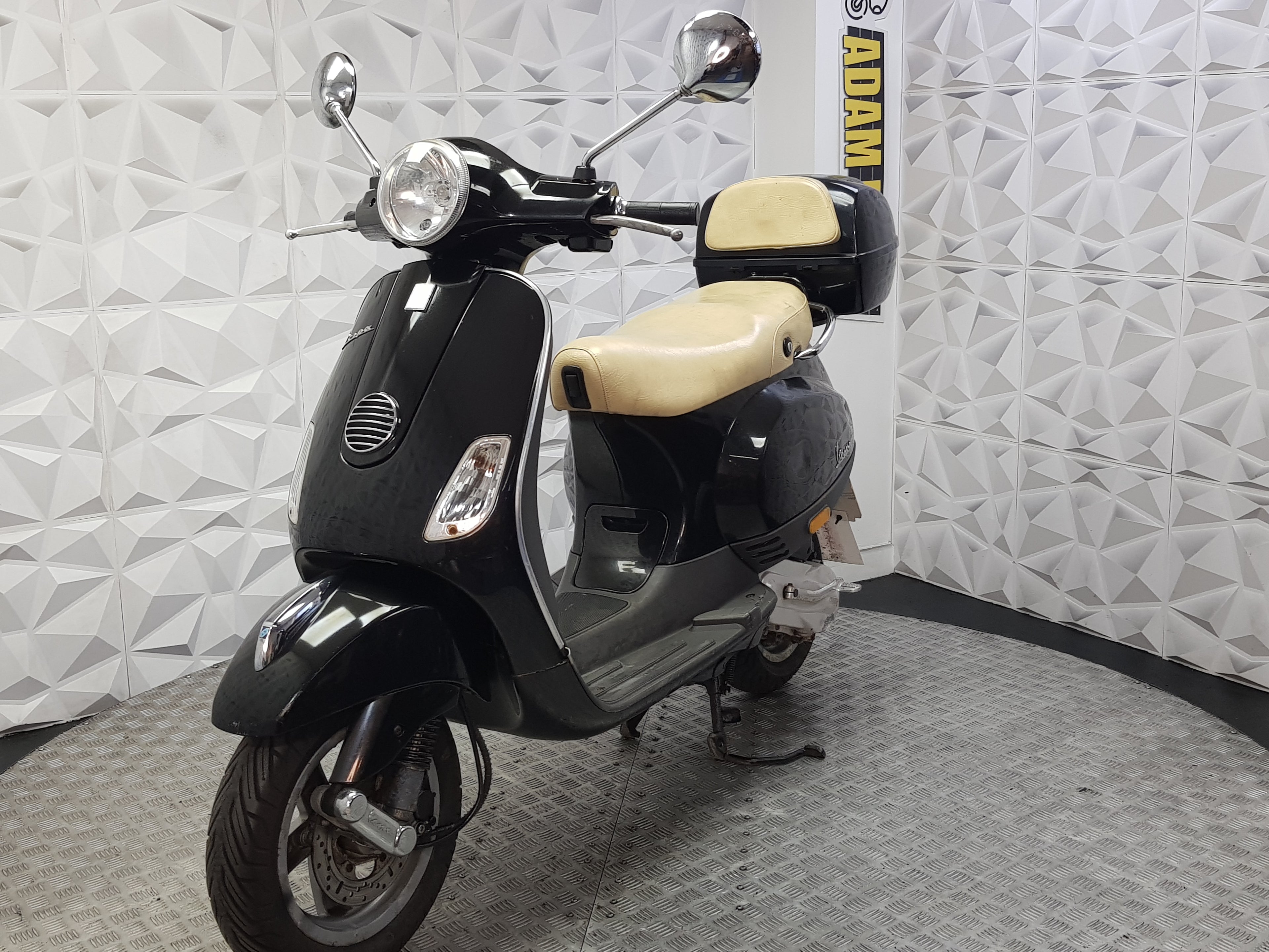 2009 PIAGGIO VESPA 50 2T
