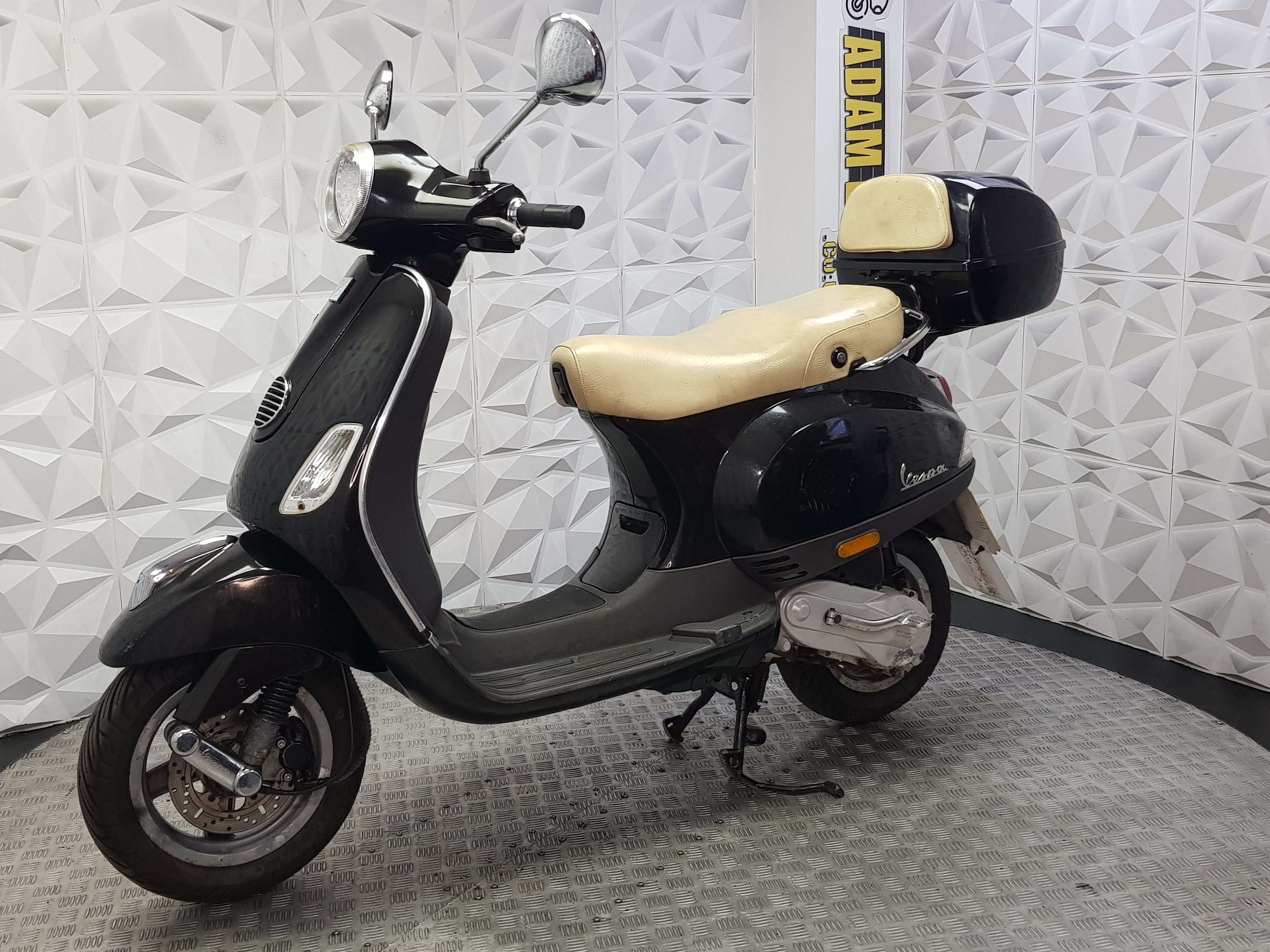 2009 PIAGGIO VESPA 50 2T