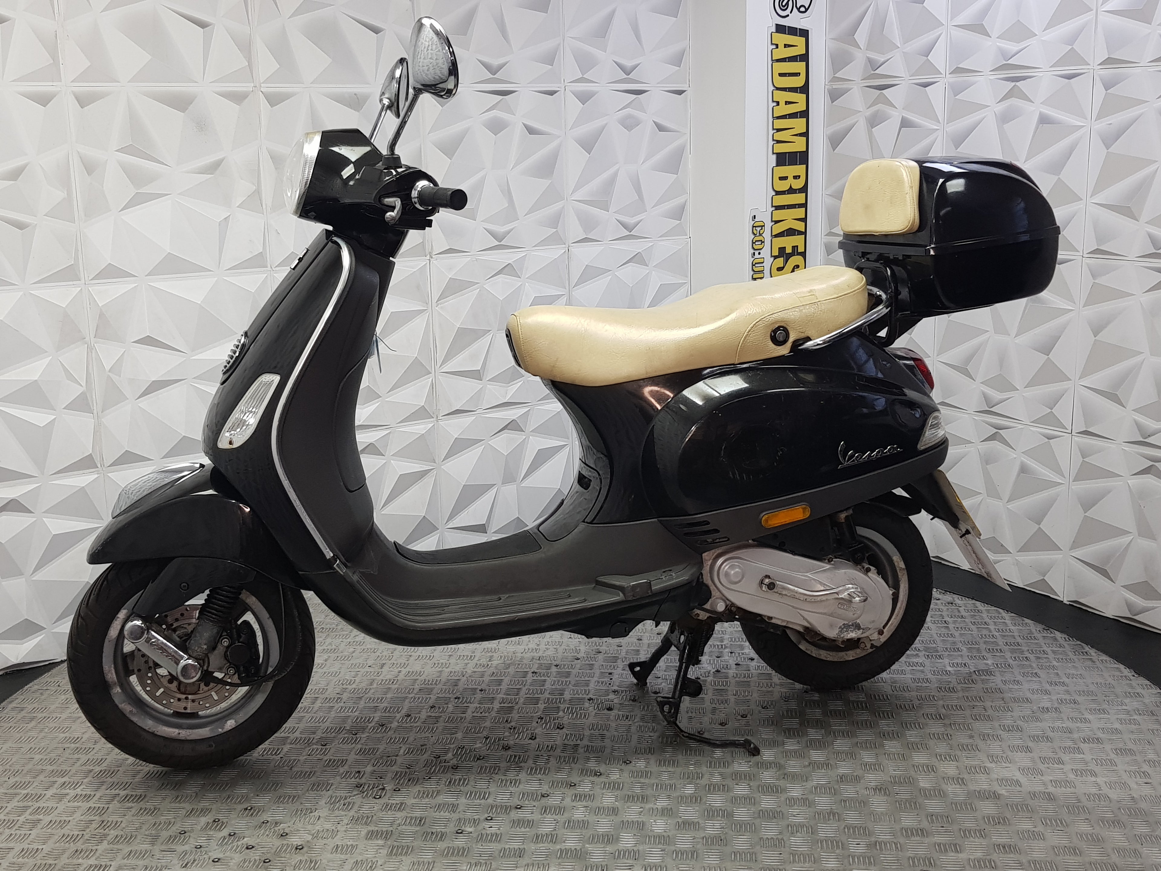 2009 PIAGGIO VESPA 50 2T