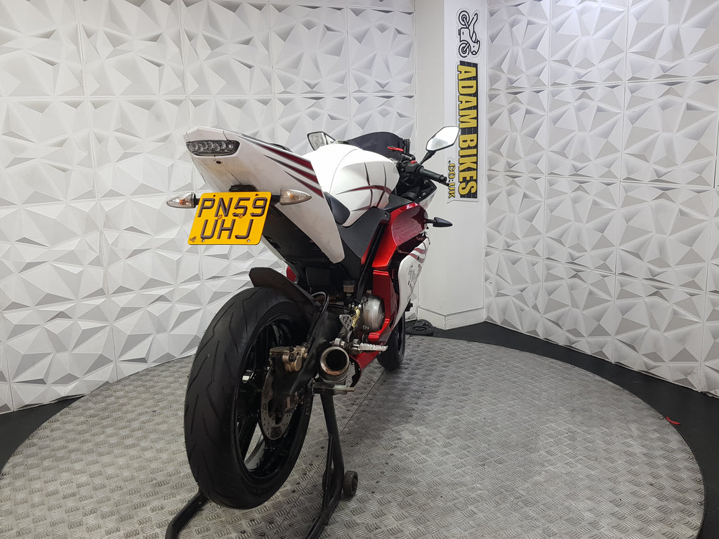 2009 YAMAHA YZF R125