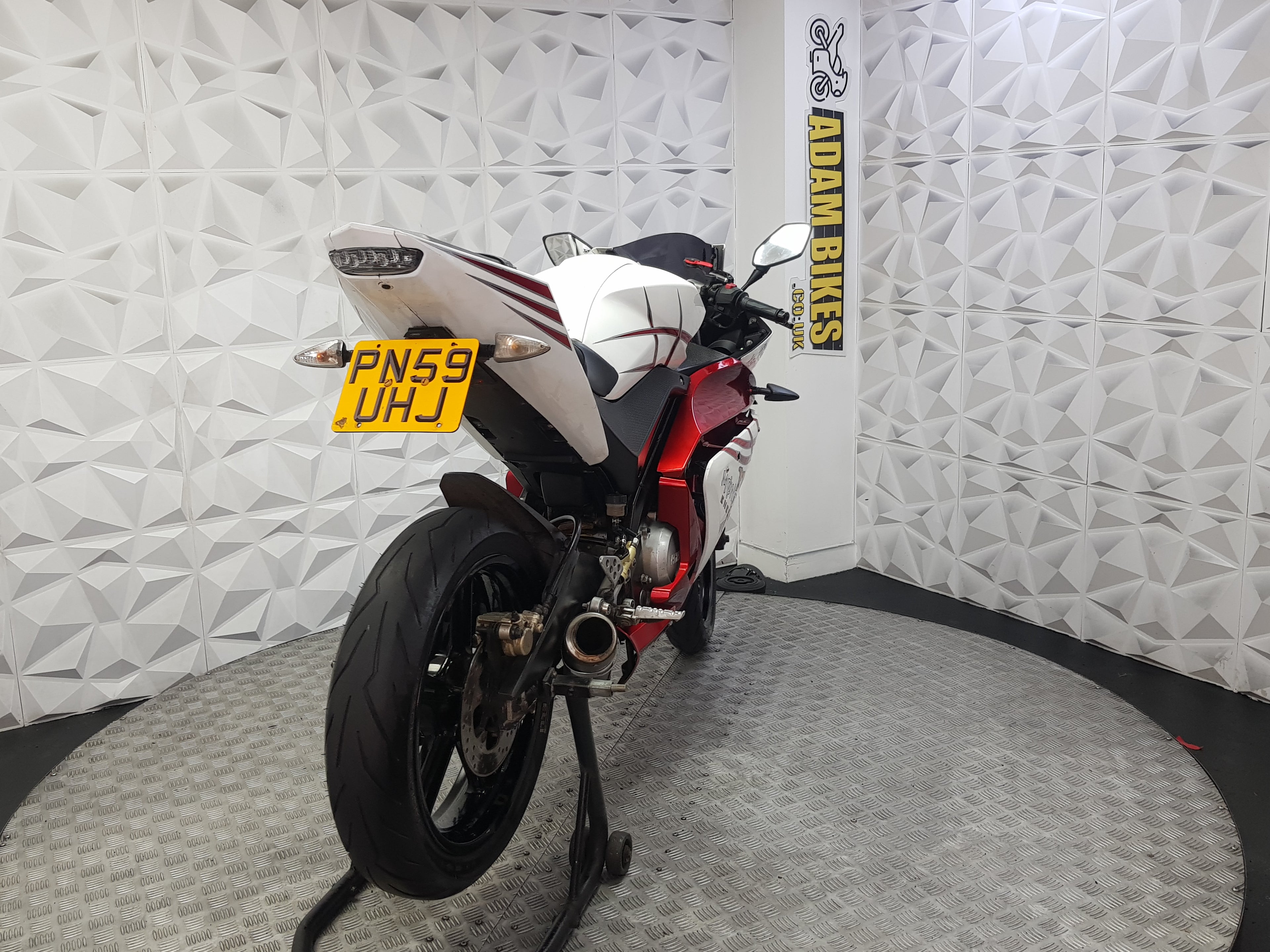2009 YAMAHA YZF R125