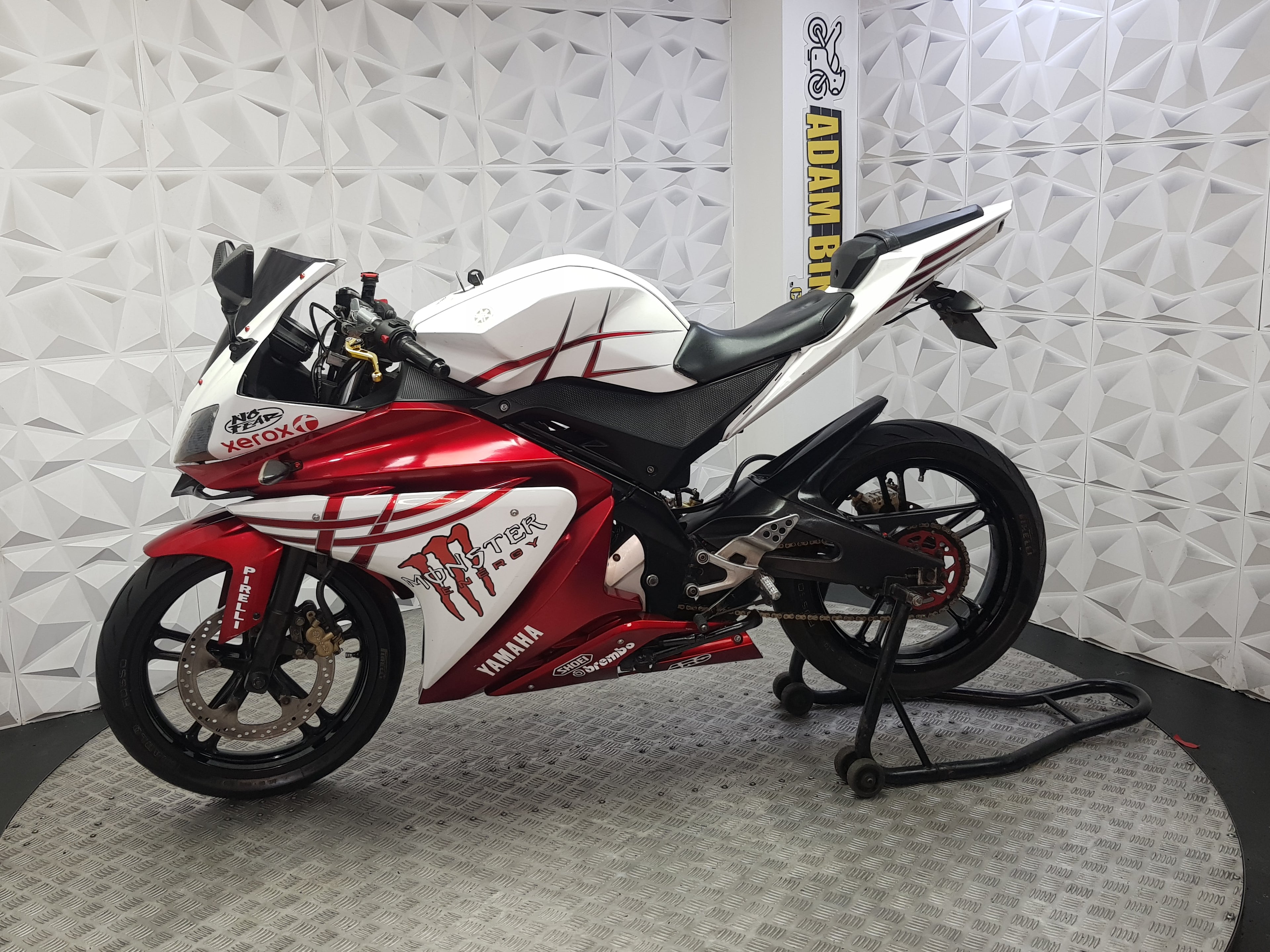 2009 YAMAHA YZF R125