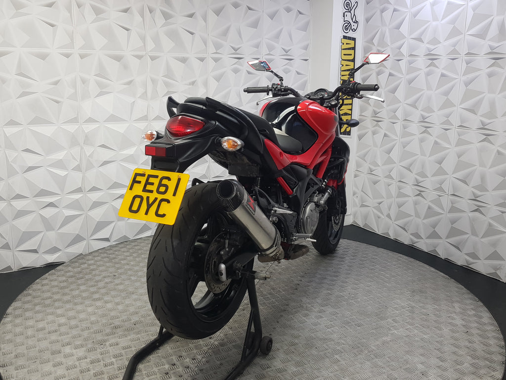 2011 SUZUKI GLADIUS 650
