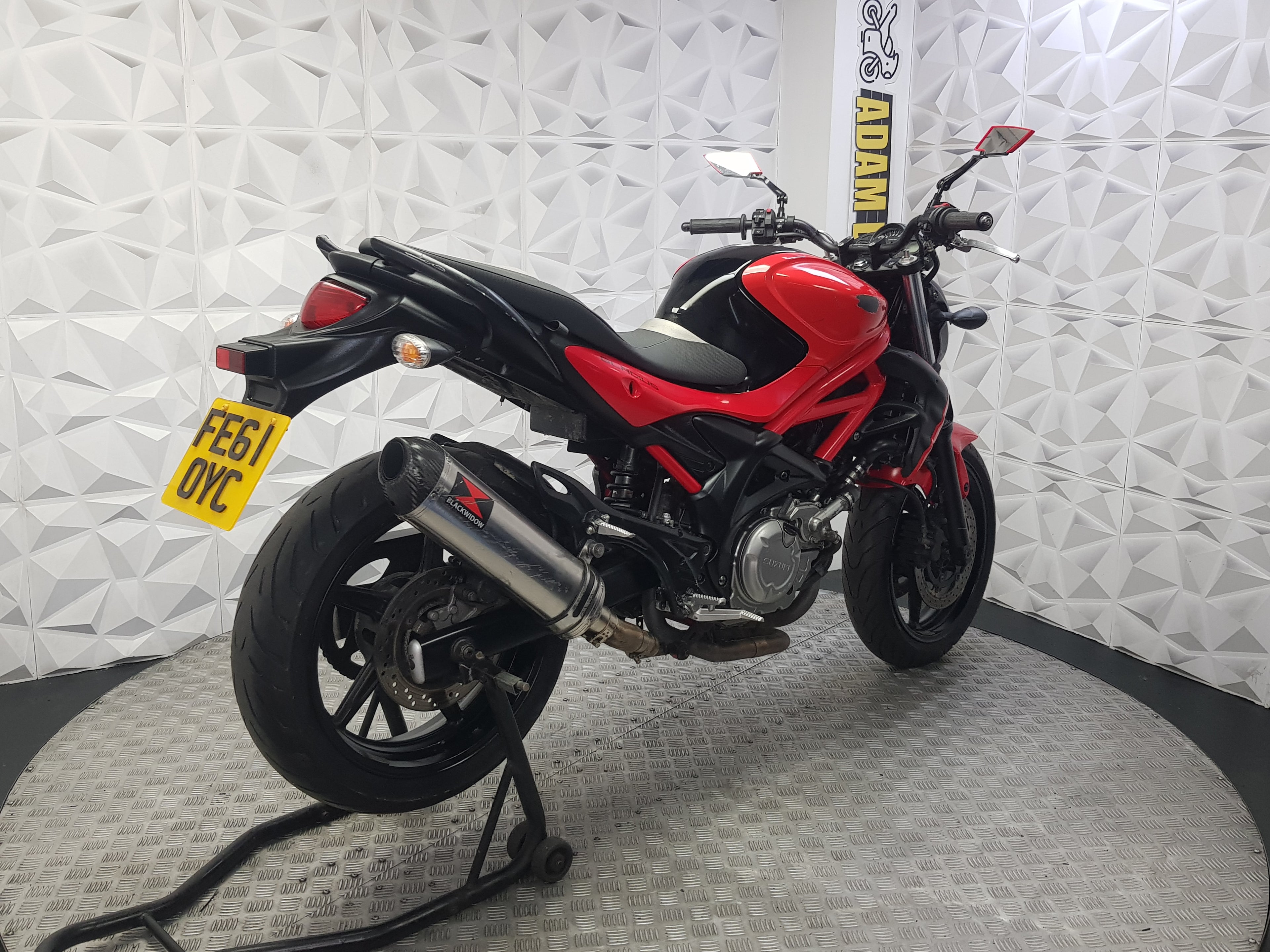 2011 SUZUKI GLADIUS 650