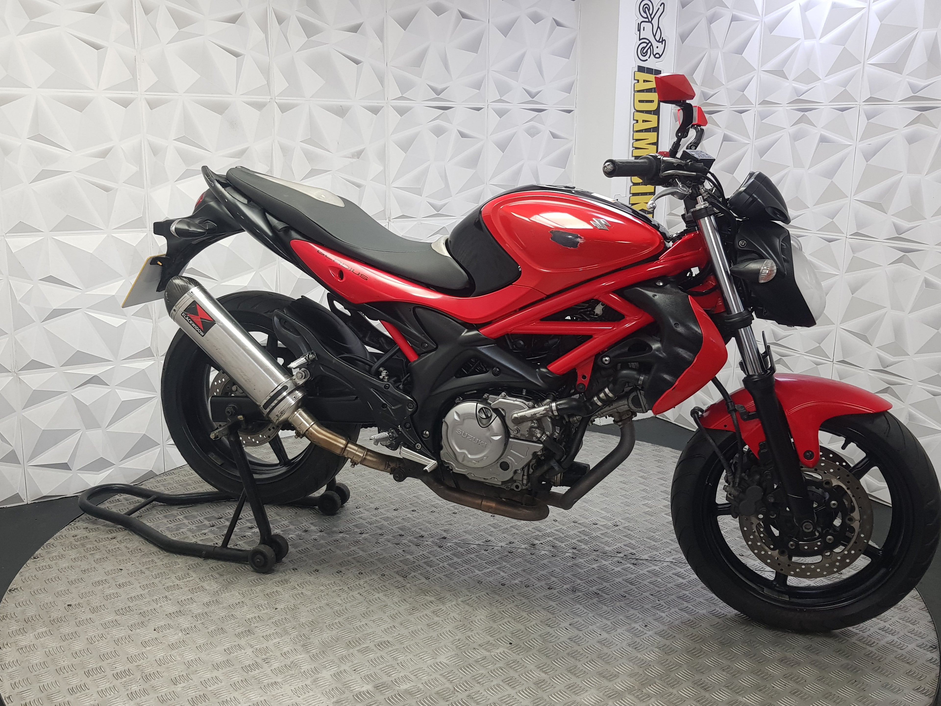 2011 SUZUKI GLADIUS 650