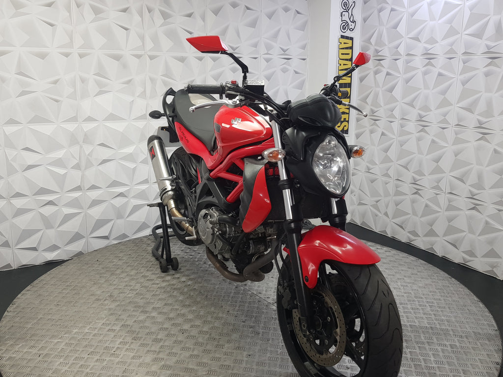 2011 SUZUKI GLADIUS 650