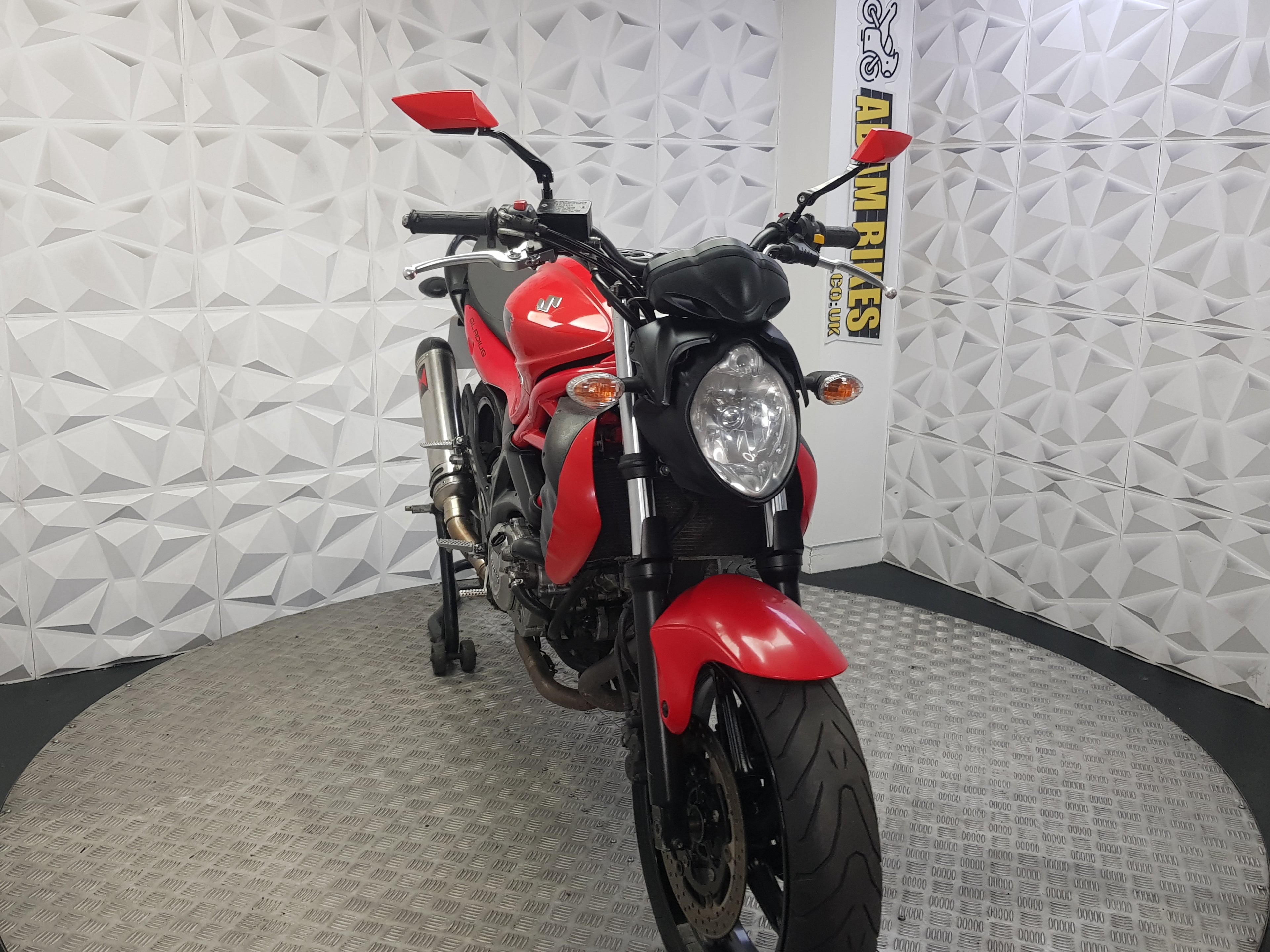 2011 SUZUKI GLADIUS 650