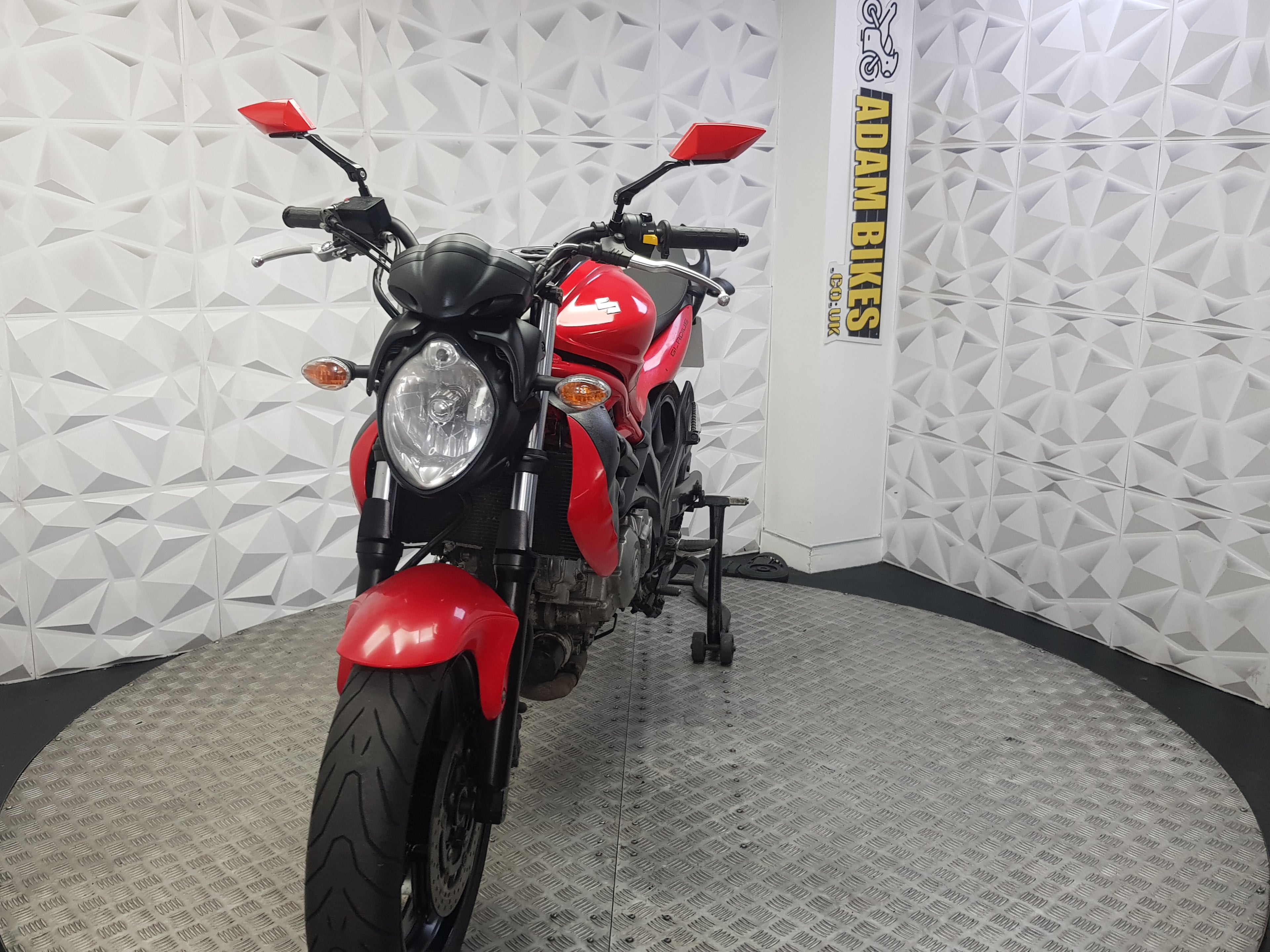 2011 SUZUKI GLADIUS 650