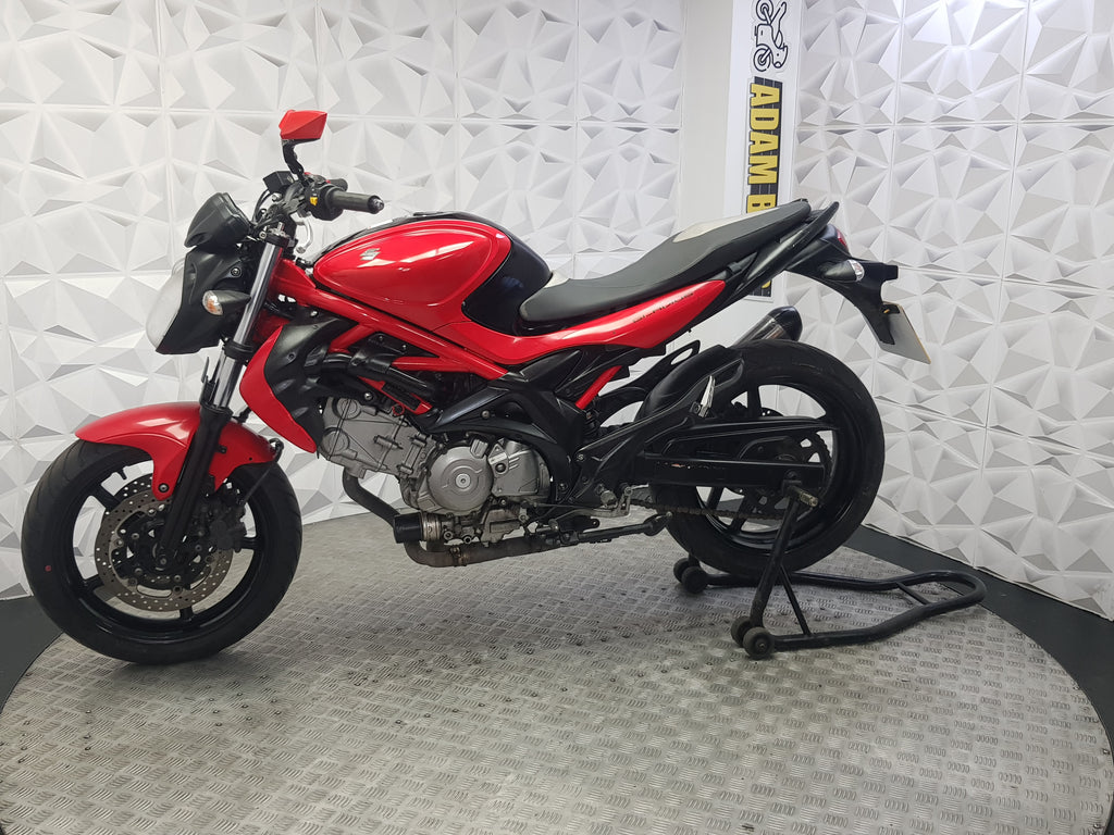 2011 SUZUKI GLADIUS 650
