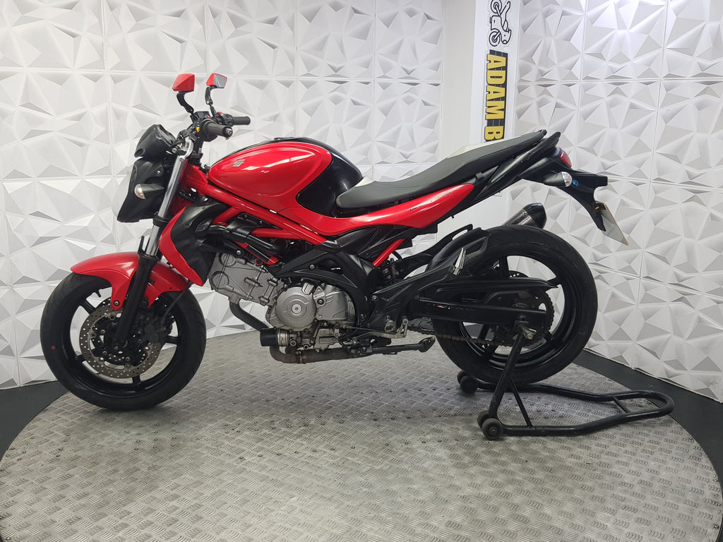 2011 SUZUKI GLADIUS 650
