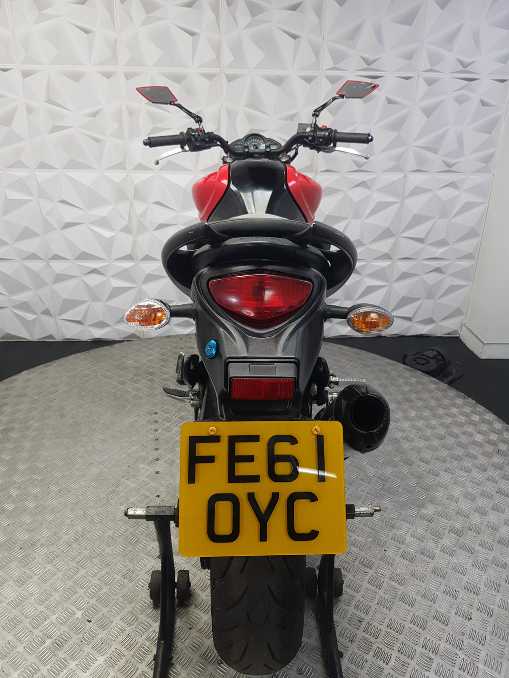 2011 SUZUKI GLADIUS 650