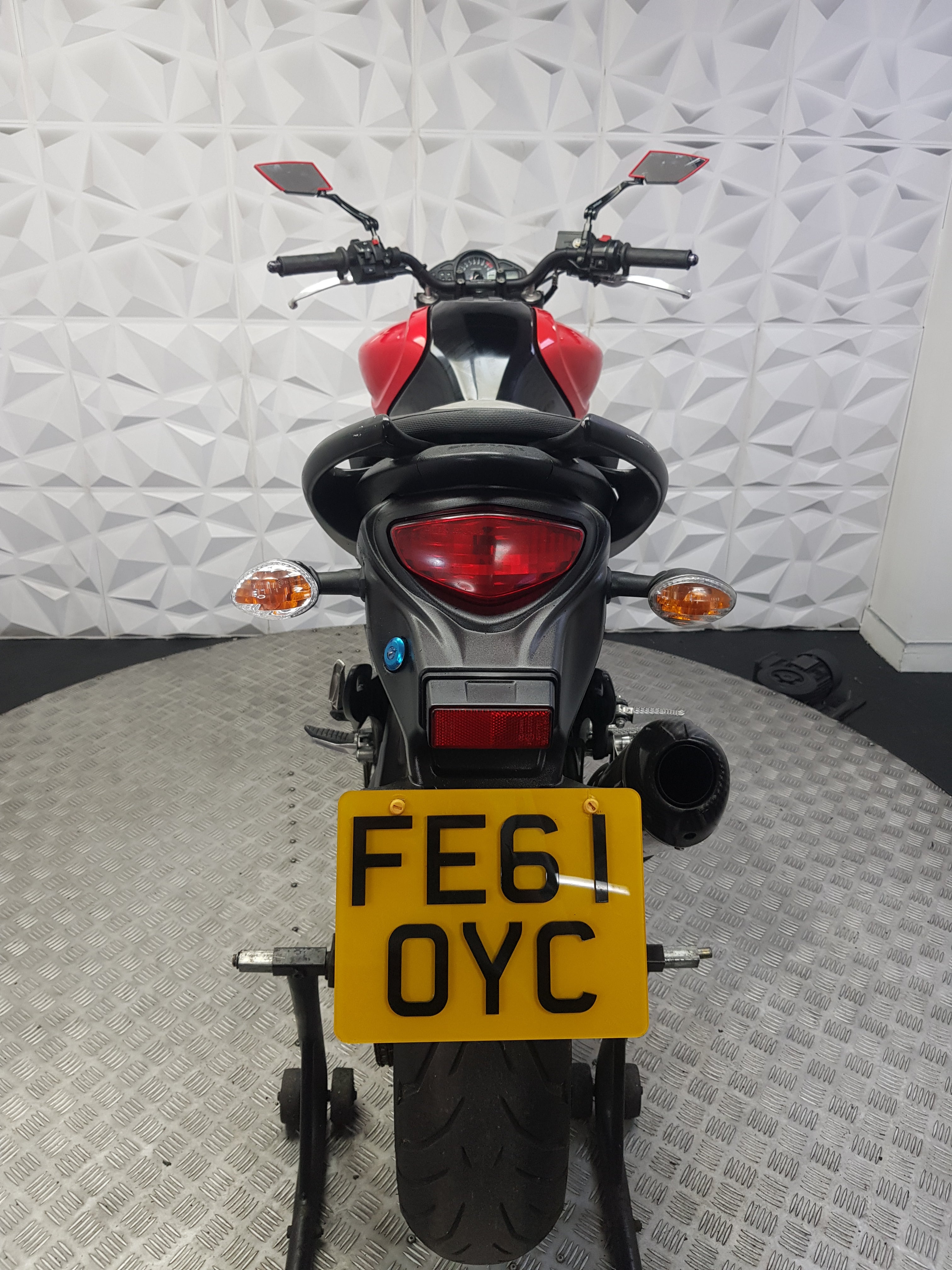 2011 SUZUKI GLADIUS 650