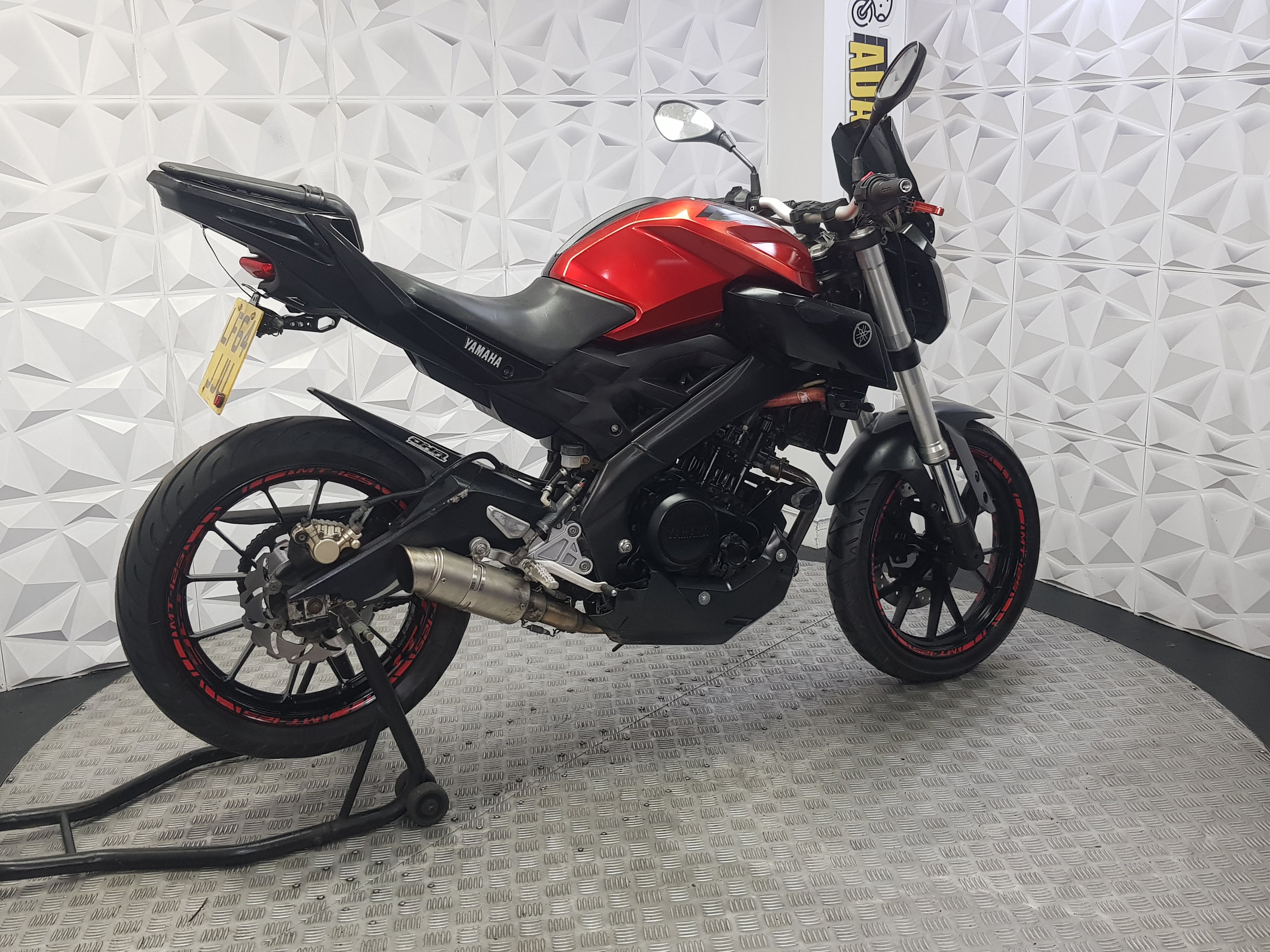 2014 YAMAHA MT 125